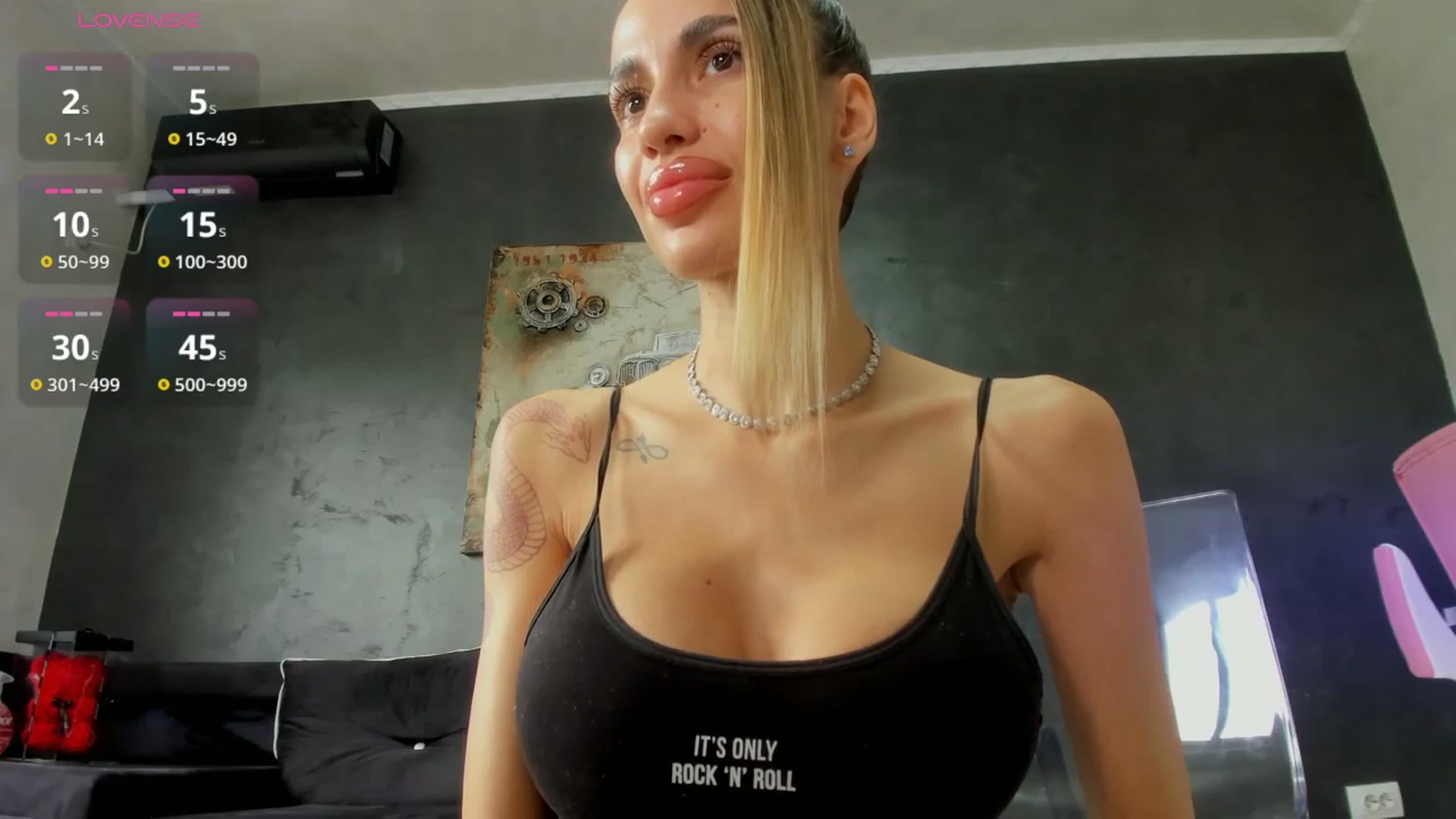 Gallery image thumbnail from DaisyBurn's myfreecams stream on, 10/27/2025, 12:58 image 5 of 20