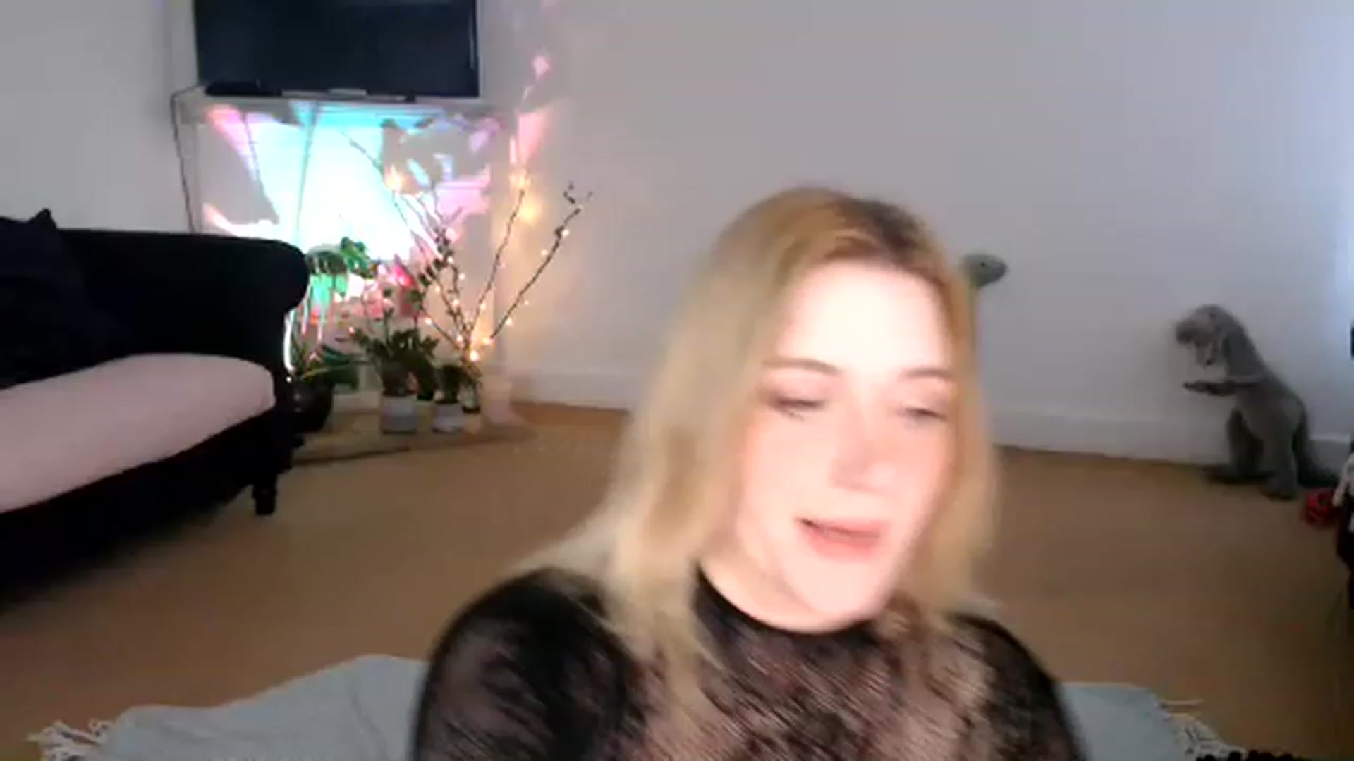 Gallery image thumbnail from DaisyChainedX's myfreecams stream on, 01/18/2023, 12:08 image 1 of 20