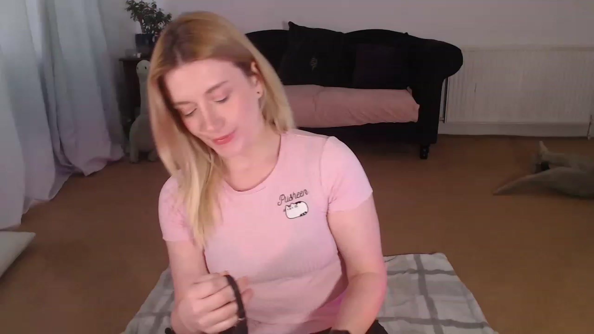 Gallery image thumbnail from DaisyChainedX's myfreecams stream on, 01/20/2023, 12:54 image 1 of 20