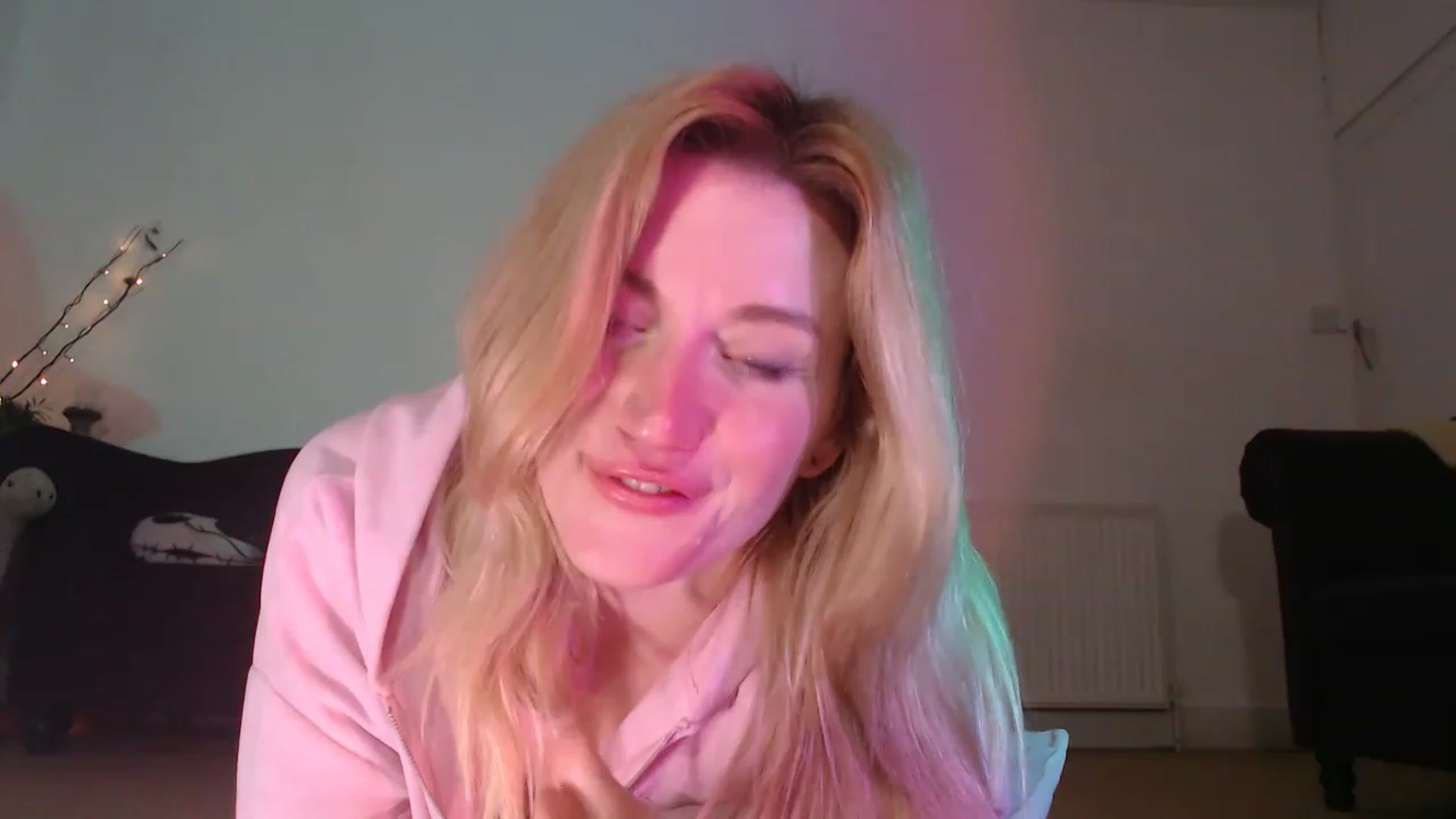 Gallery image thumbnail from DaisyChainedX's myfreecams stream on, 01/26/2023, 17:35 image 13 of 20