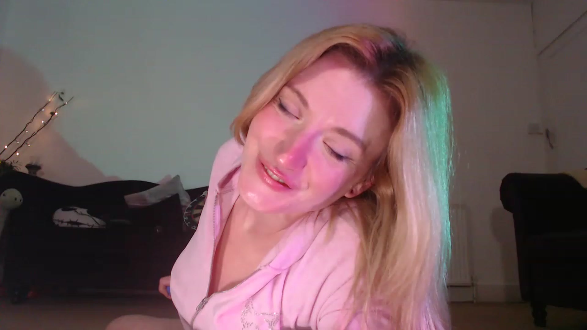 Gallery image thumbnail from DaisyChainedX's myfreecams stream on, 01/26/2023, 17:35 image 15 of 20