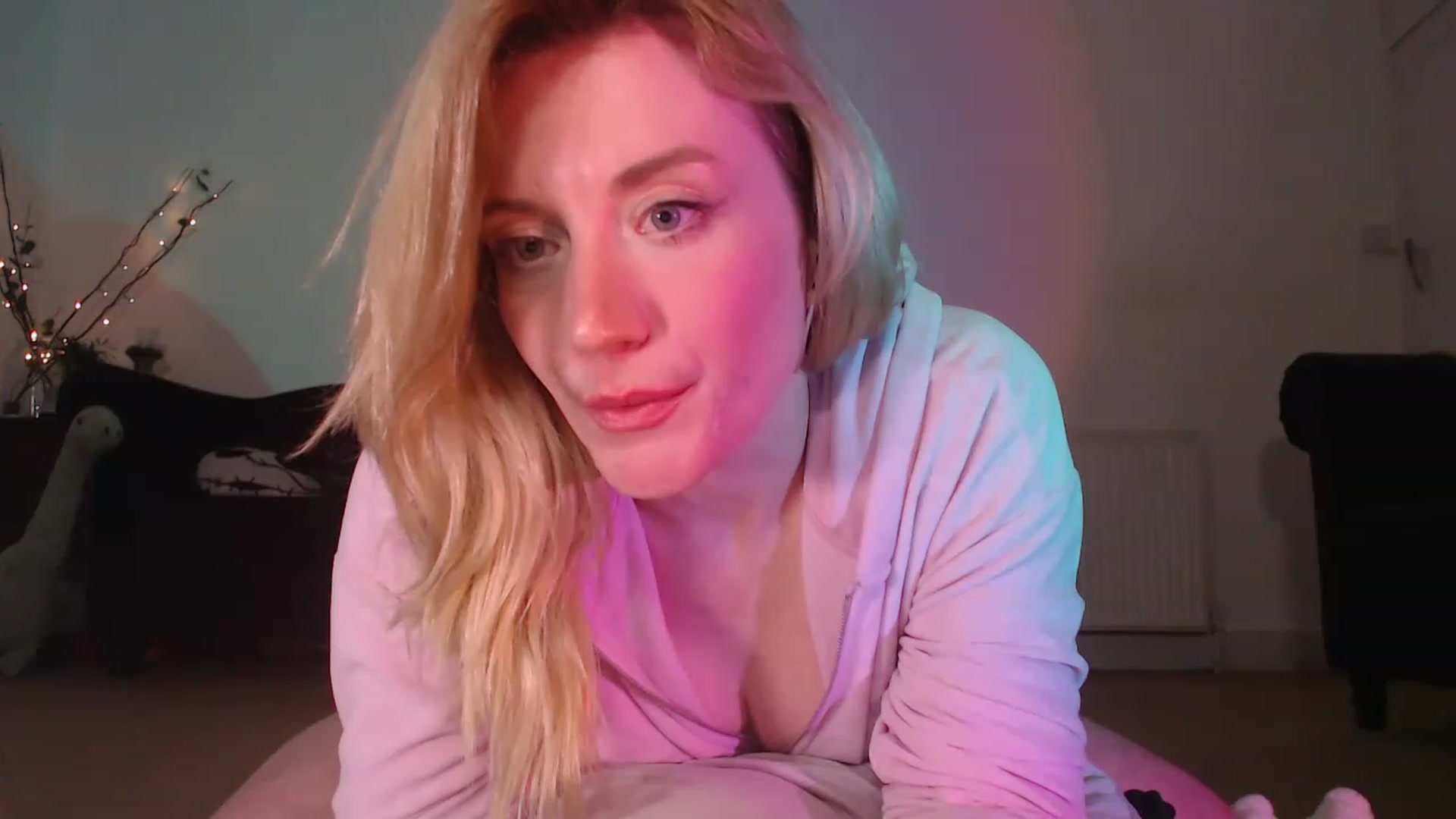 Gallery image thumbnail from DaisyChainedX's myfreecams stream on, 01/26/2023, 18:07 image 18 of 20