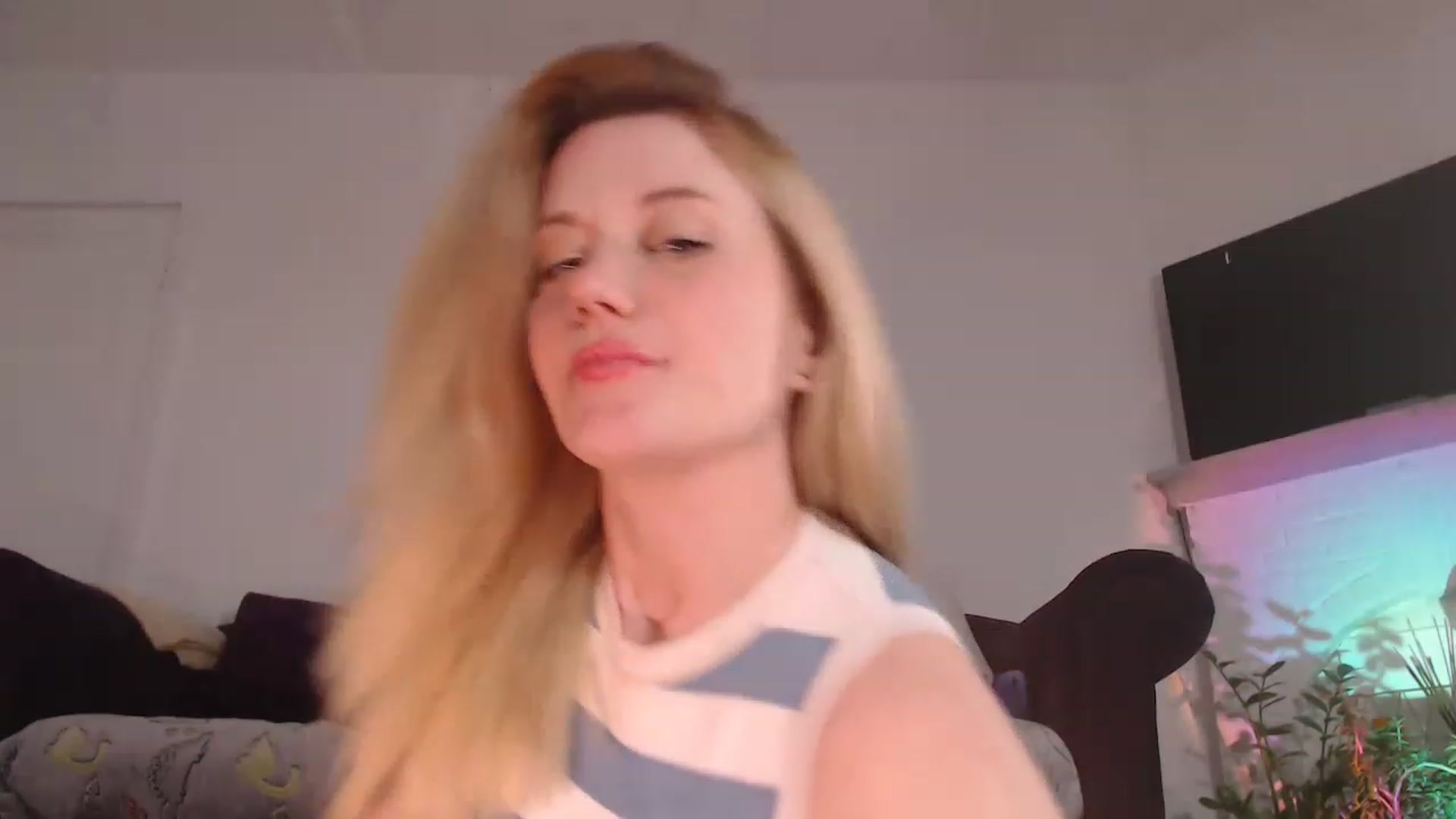 Gallery image thumbnail from DaisyChainedX's myfreecams stream on, 01/30/2023, 16:32 image 12 of 20