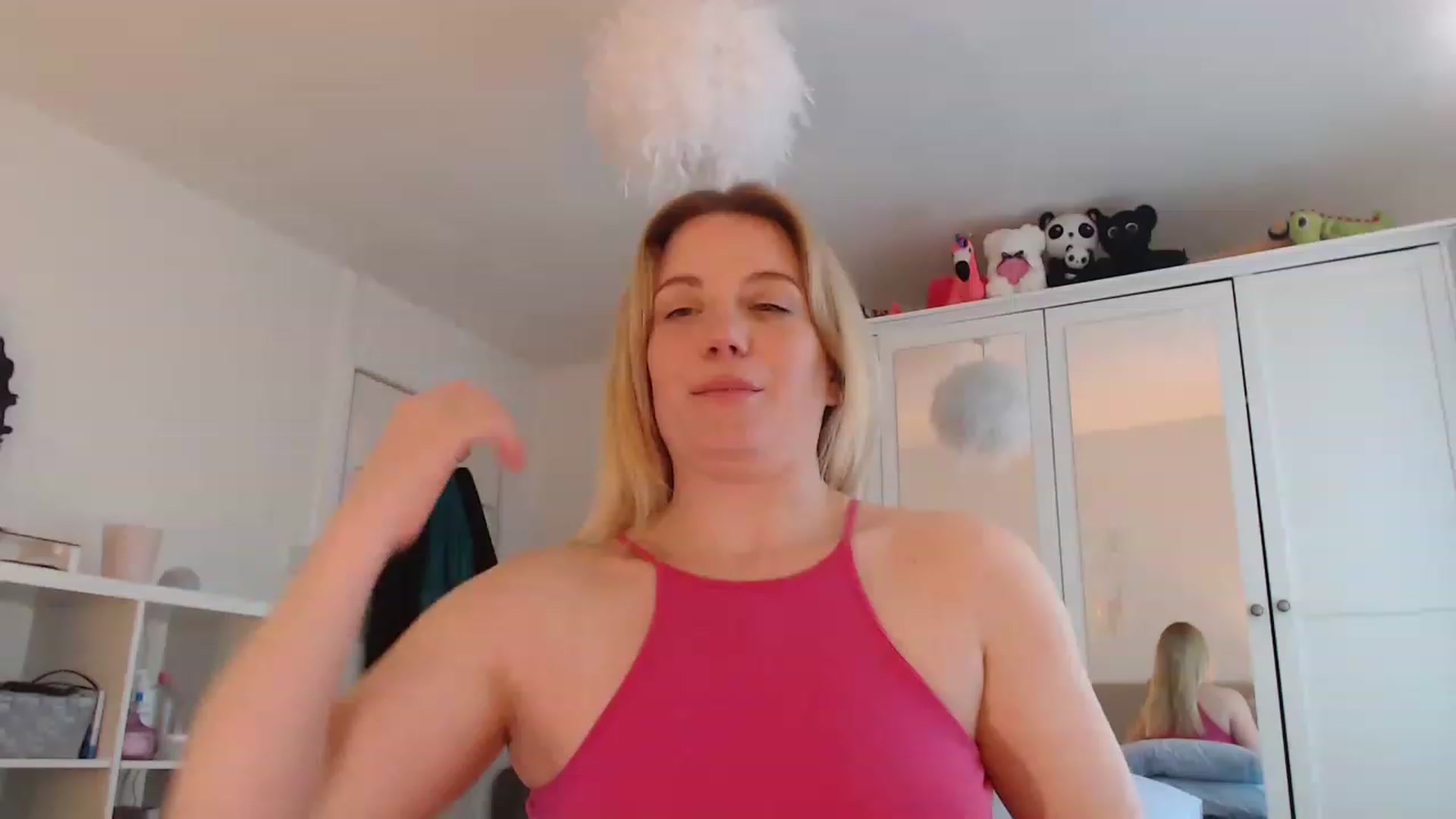 Gallery image thumbnail from DaisyChainedX's myfreecams stream on, 02/20/2023, 12:54 image 14 of 20