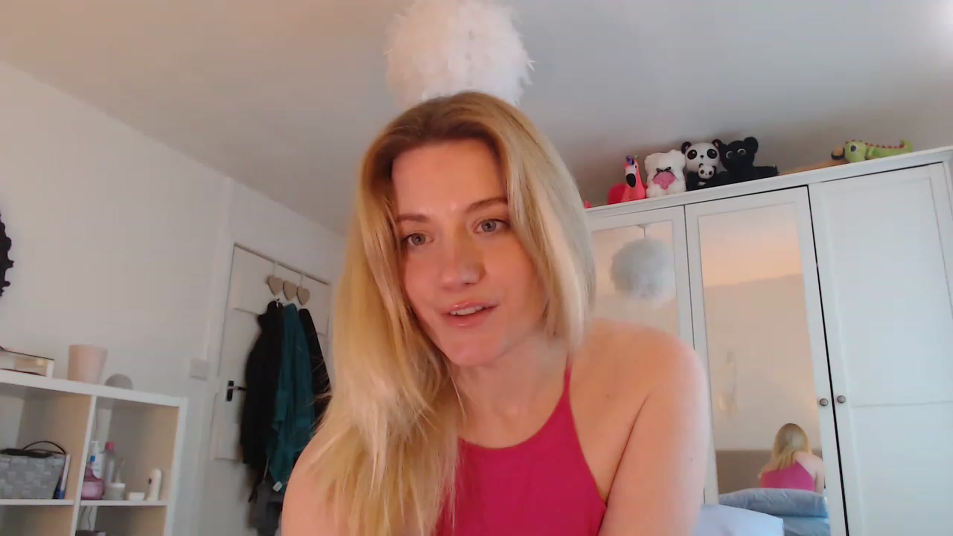 Gallery image thumbnail from DaisyChainedX's myfreecams stream on, 02/20/2023, 12:54 image 15 of 20