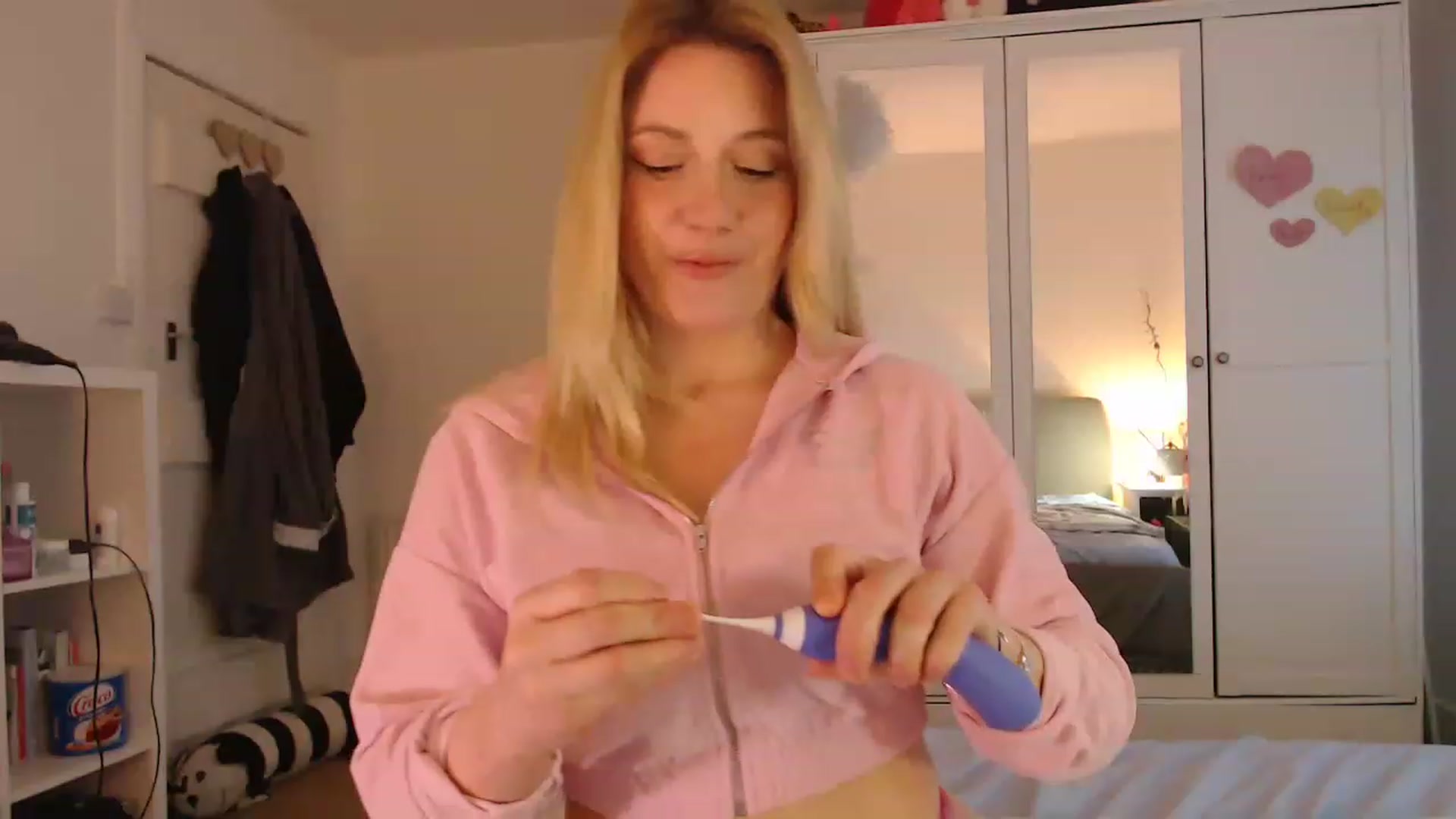 Gallery image thumbnail from DaisyChainedX's myfreecams stream on, 02/22/2023, 09:34 image 8 of 20