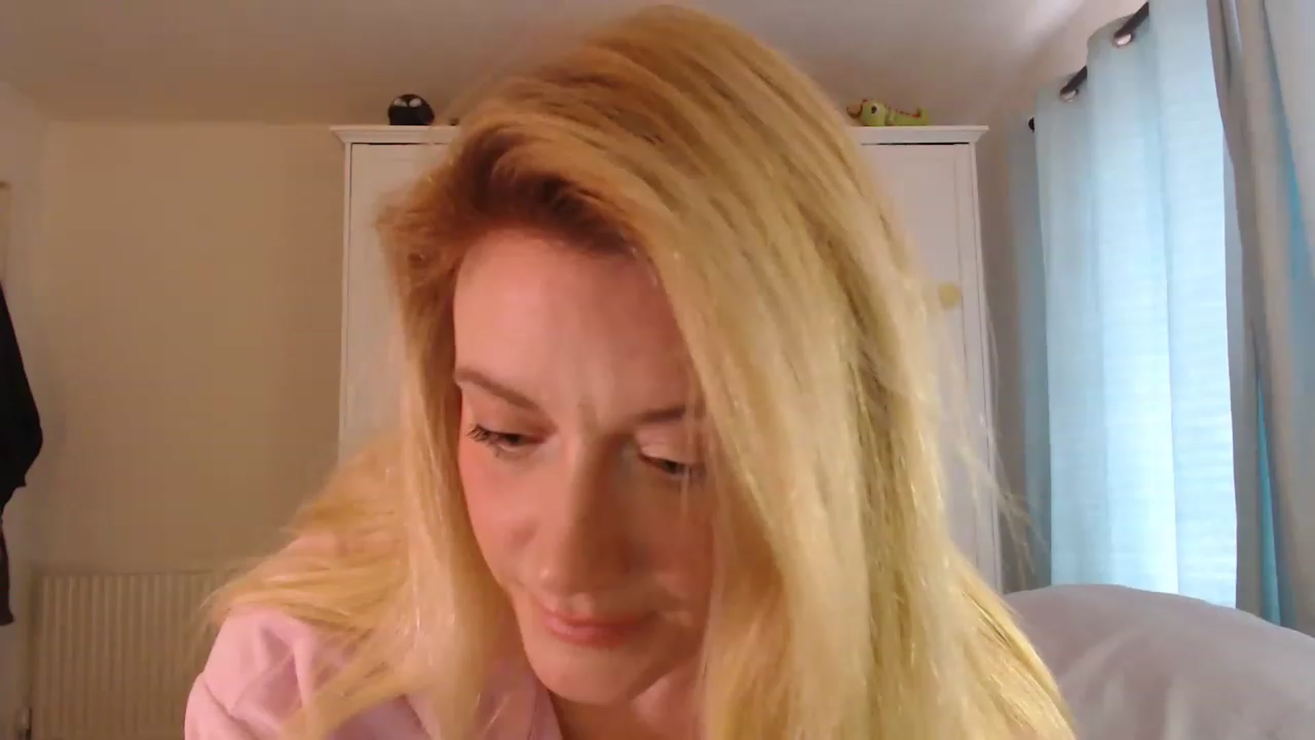 Gallery image thumbnail from DaisyChainedX's myfreecams stream on, 02/22/2023, 09:55 image 17 of 20