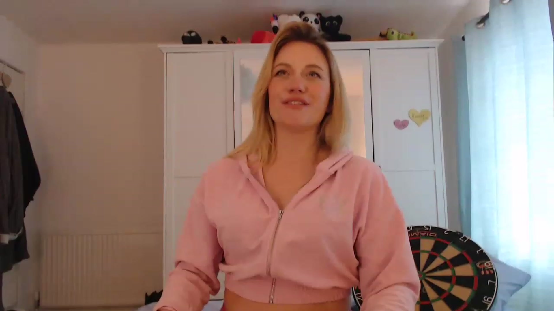 Gallery image thumbnail from DaisyChainedX's myfreecams stream on, 02/22/2023, 13:10 image 9 of 20