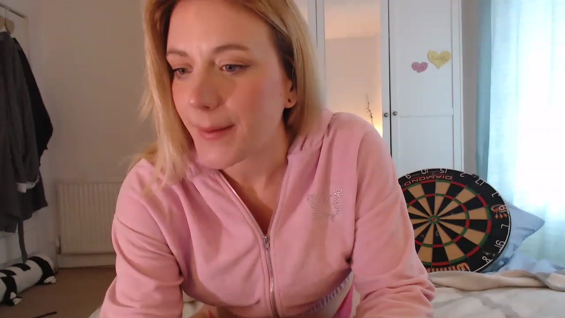 Gallery image thumbnail from DaisyChainedX's myfreecams stream on, 02/22/2023, 13:10 image 8 of 20