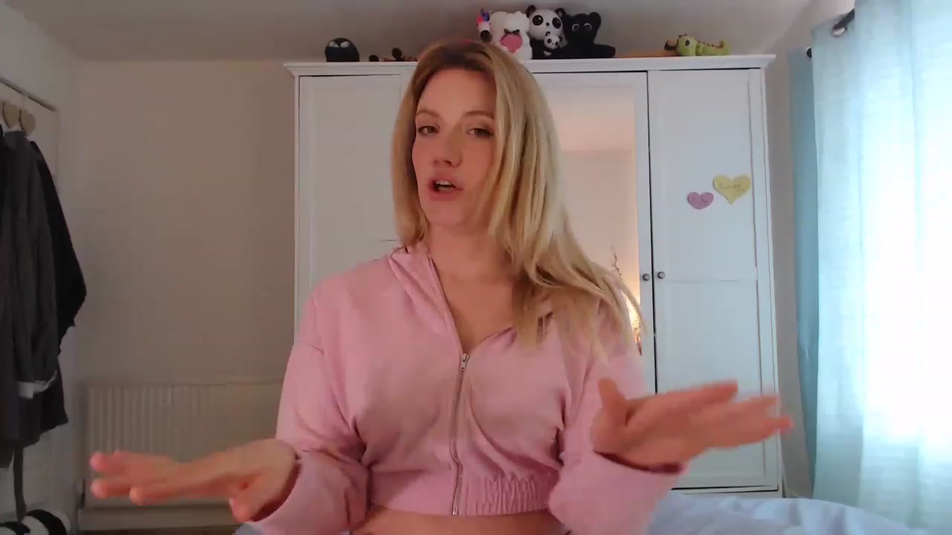 Gallery image thumbnail from DaisyChainedX's myfreecams stream on, 02/22/2023, 13:10 image 5 of 20