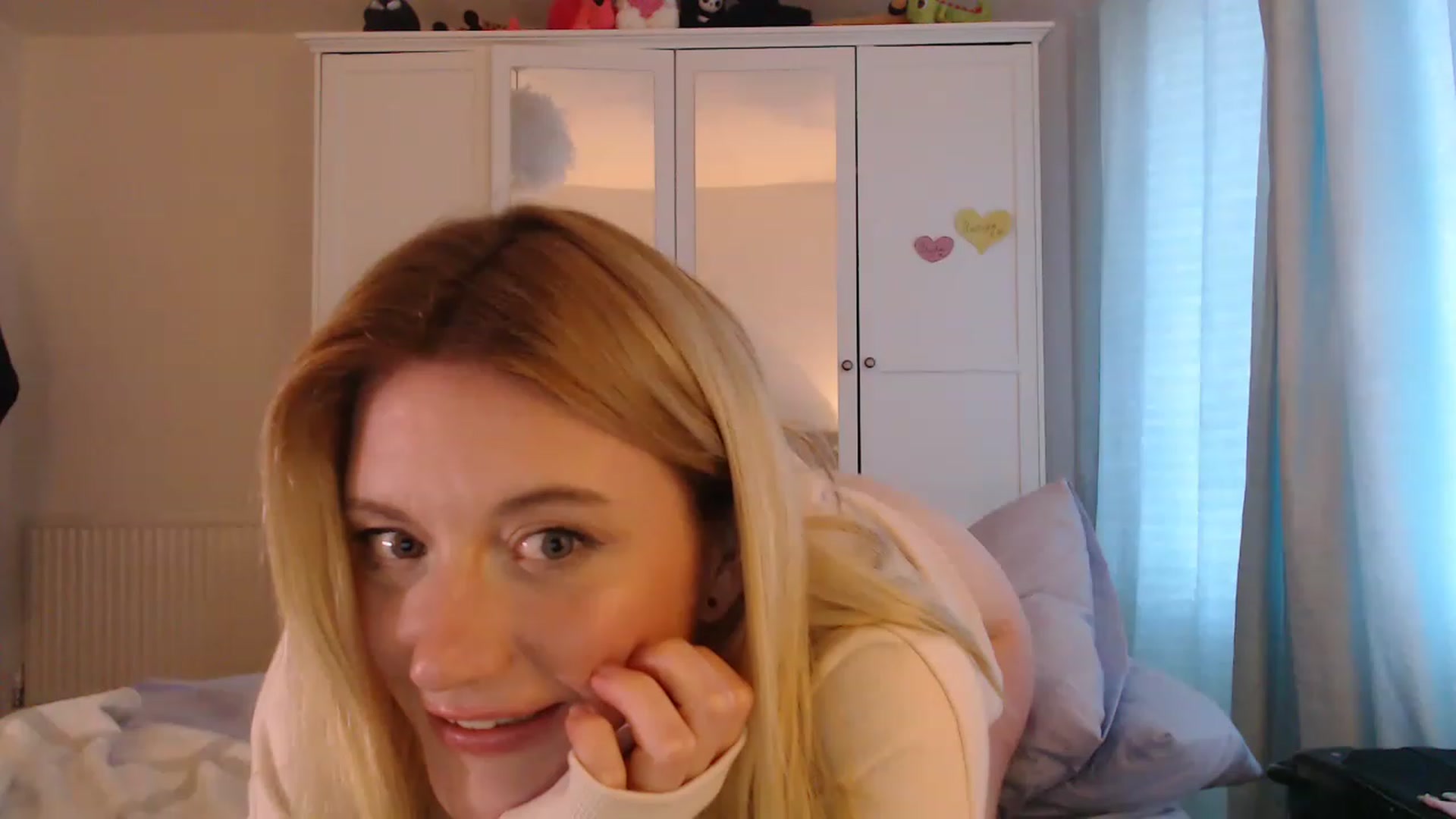 Gallery image thumbnail from DaisyChainedX's myfreecams stream on, 02/22/2023, 17:03 image 12 of 20