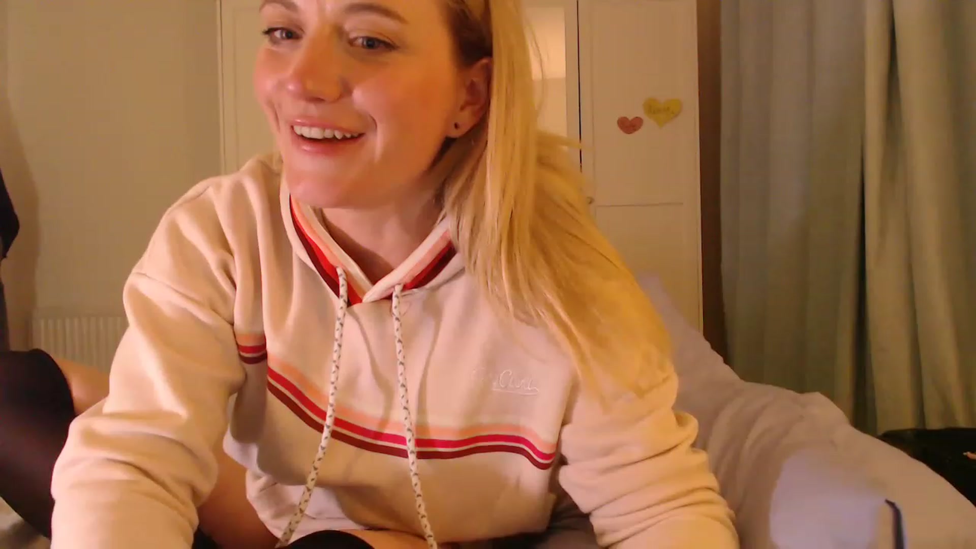 Gallery image thumbnail from DaisyChainedX's myfreecams stream on, 02/22/2023, 18:14 image 18 of 20