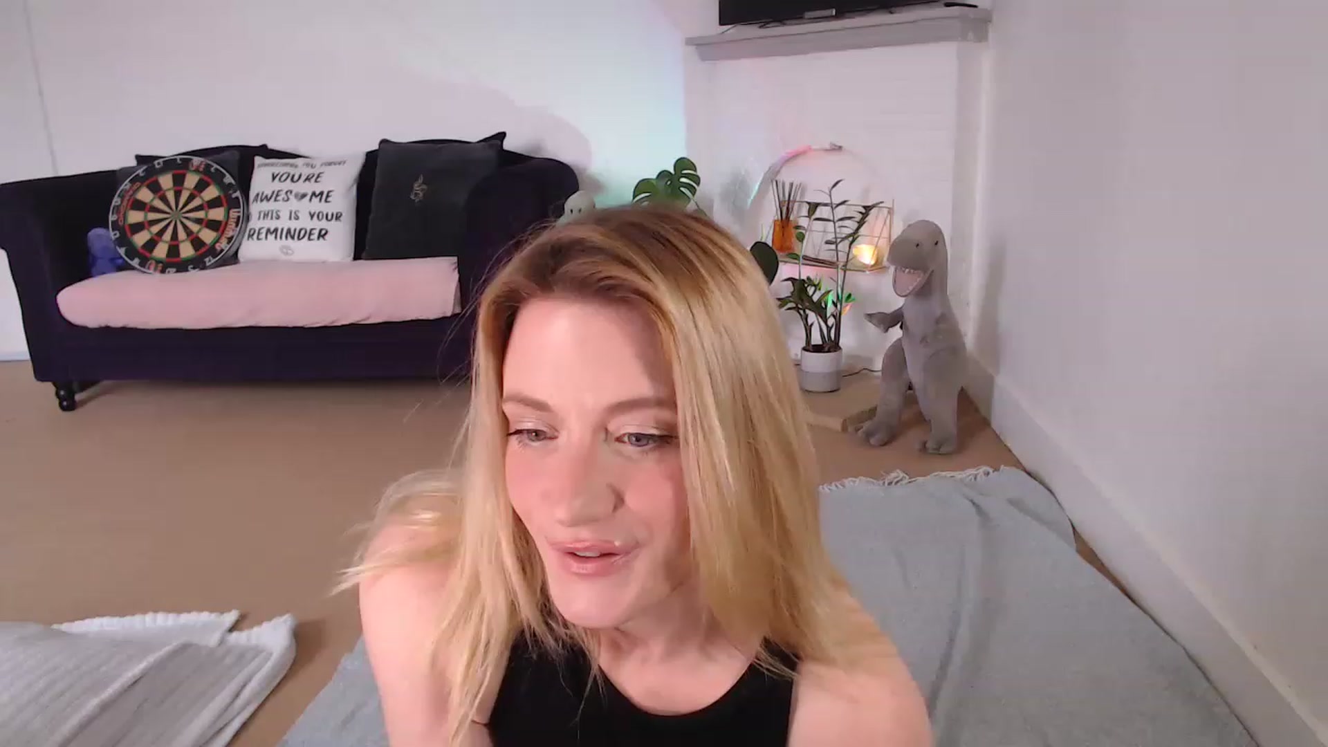 Gallery image thumbnail from DaisyChainedX's myfreecams stream on, 02/23/2023, 13:47 image 3 of 20