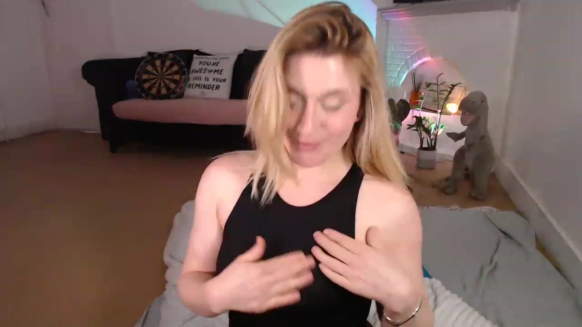 Gallery image thumbnail from DaisyChainedX's myfreecams stream on, 02/23/2023, 17:01 image 12 of 20