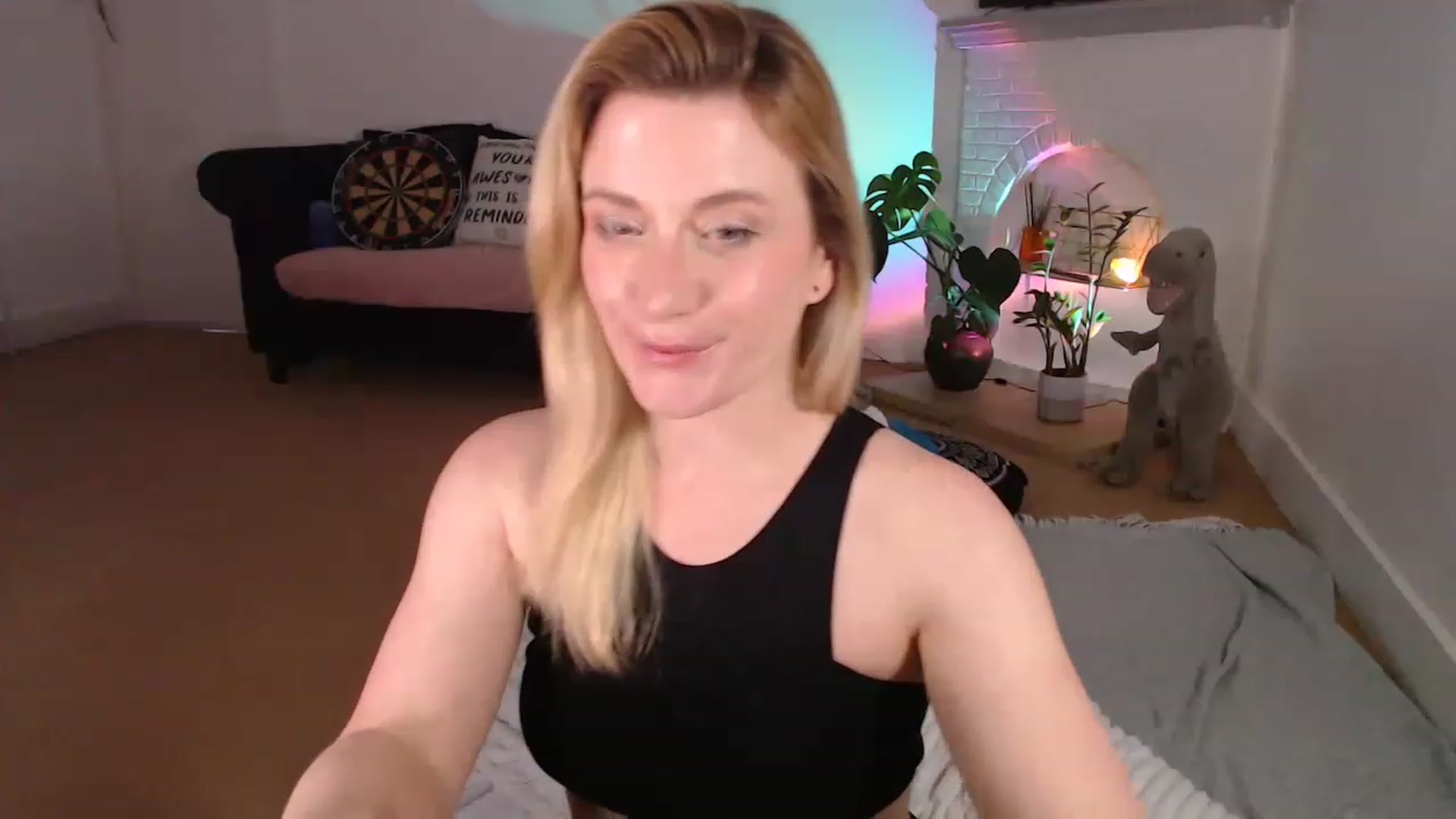 Gallery image thumbnail from DaisyChainedX's myfreecams stream on, 02/23/2023, 17:01 image 13 of 20