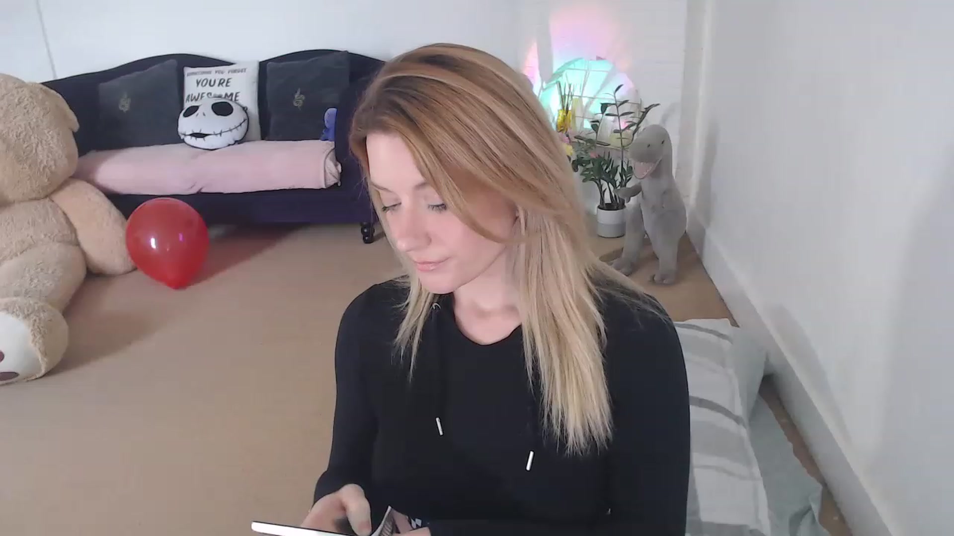 Gallery image thumbnail from DaisyChainedX's myfreecams stream on, 02/27/2023, 12:45 image 2 of 20