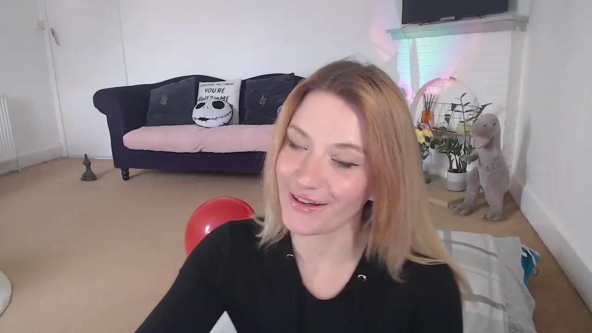 Gallery image thumbnail from DaisyChainedX's myfreecams stream on, 02/27/2023, 12:45 image 17 of 20