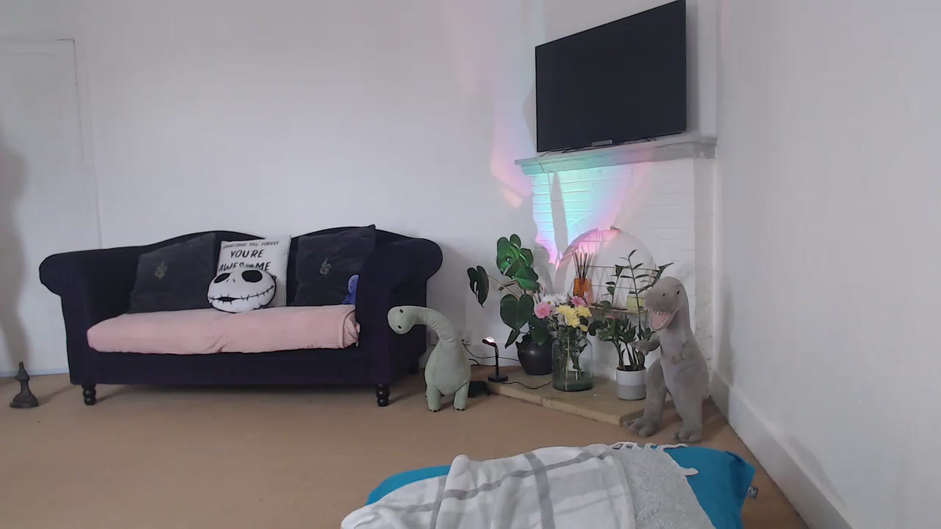 Gallery image thumbnail from DaisyChainedX's myfreecams stream on, 02/27/2023, 14:09 image 12 of 20