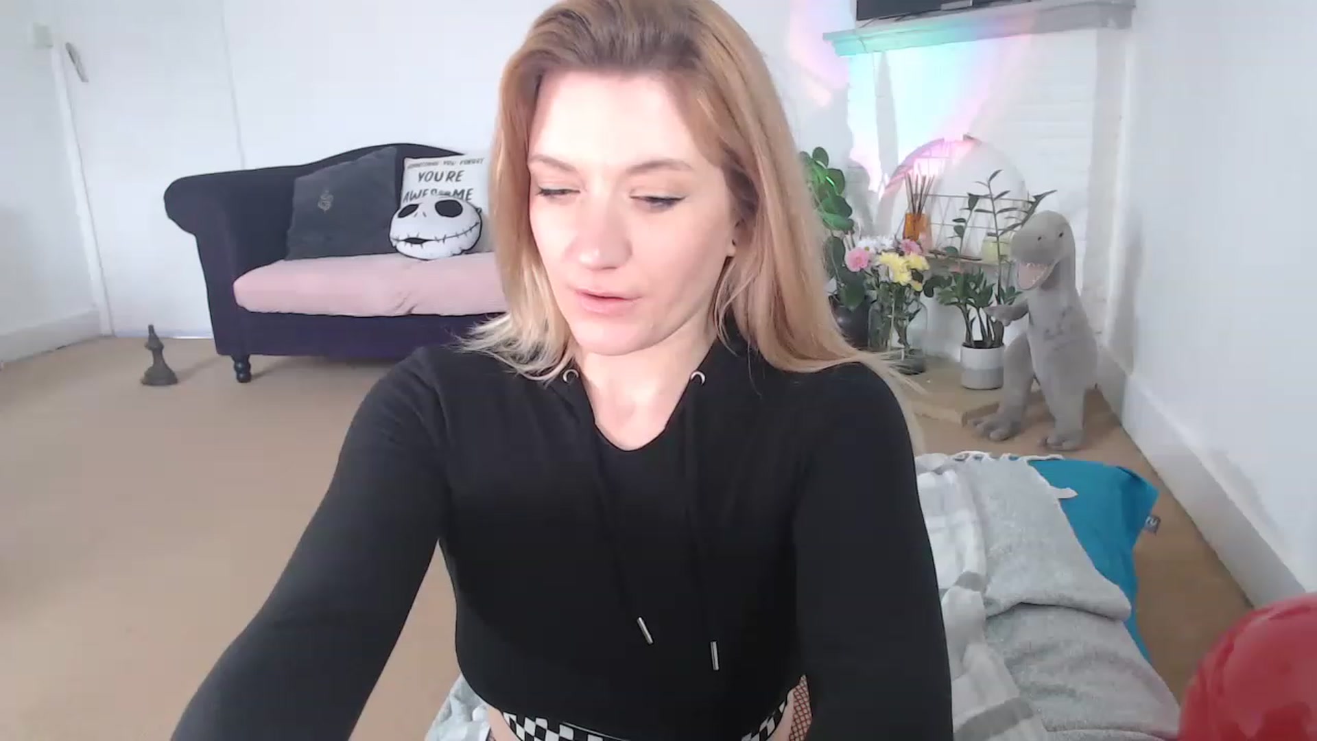 Gallery image thumbnail from DaisyChainedX's myfreecams stream on, 02/27/2023, 14:09 image 9 of 20