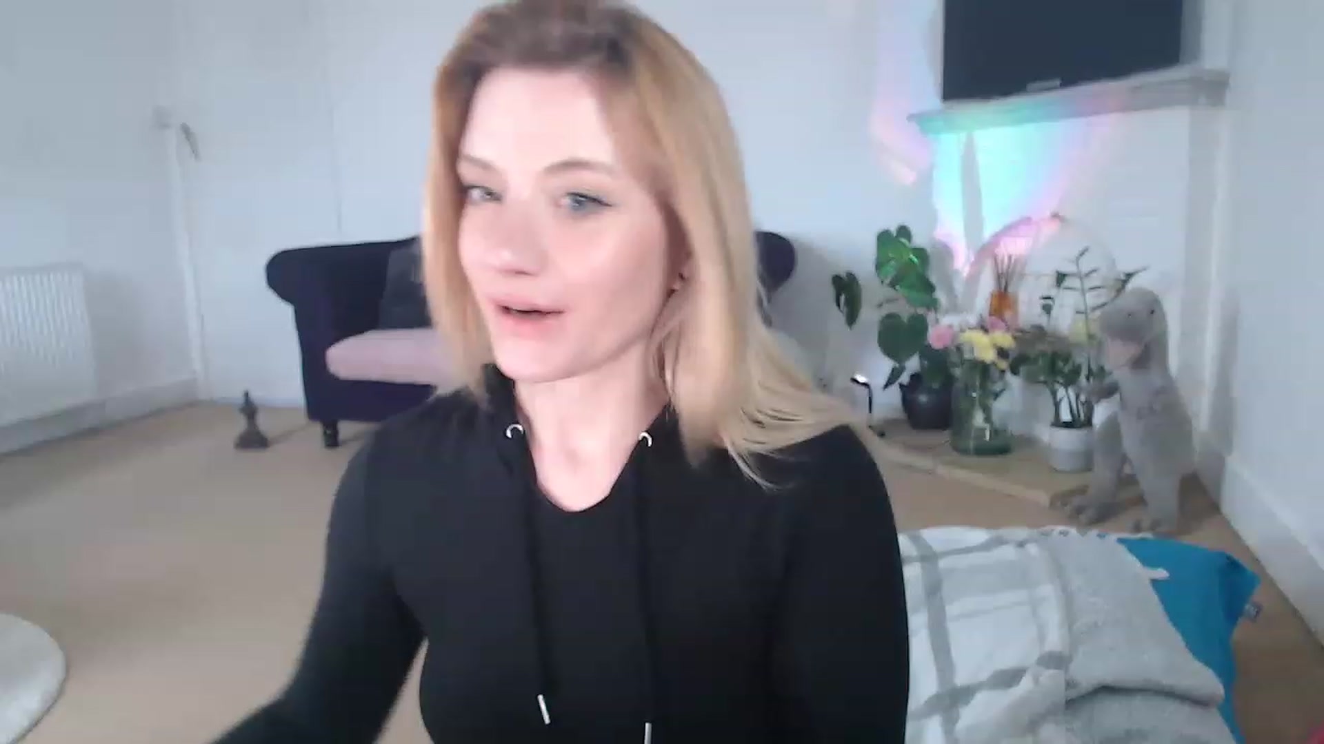 Gallery image thumbnail from DaisyChainedX's myfreecams stream on, 02/27/2023, 14:09 image 15 of 20
