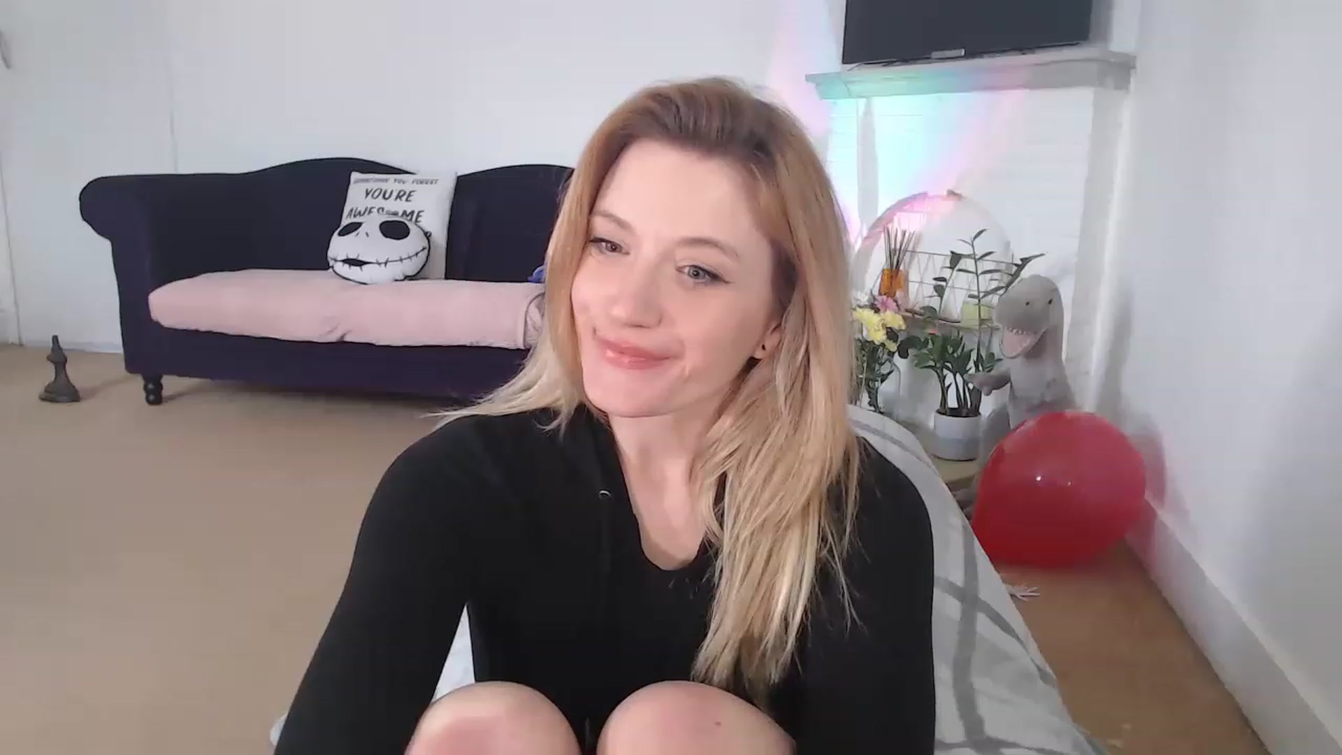 Gallery image thumbnail from DaisyChainedX's myfreecams stream on, 02/27/2023, 15:08 image 6 of 20