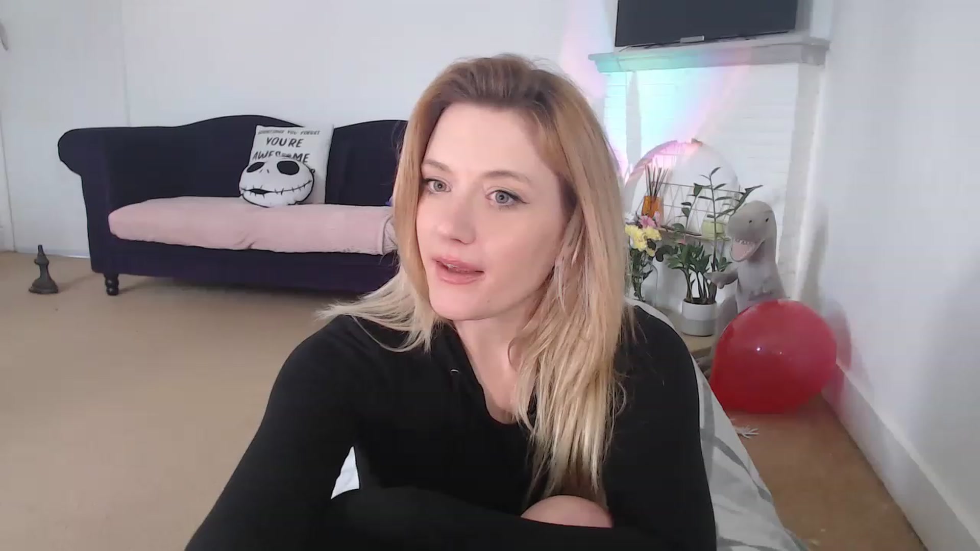 Gallery image thumbnail from DaisyChainedX's myfreecams stream on, 02/27/2023, 15:08 image 7 of 20