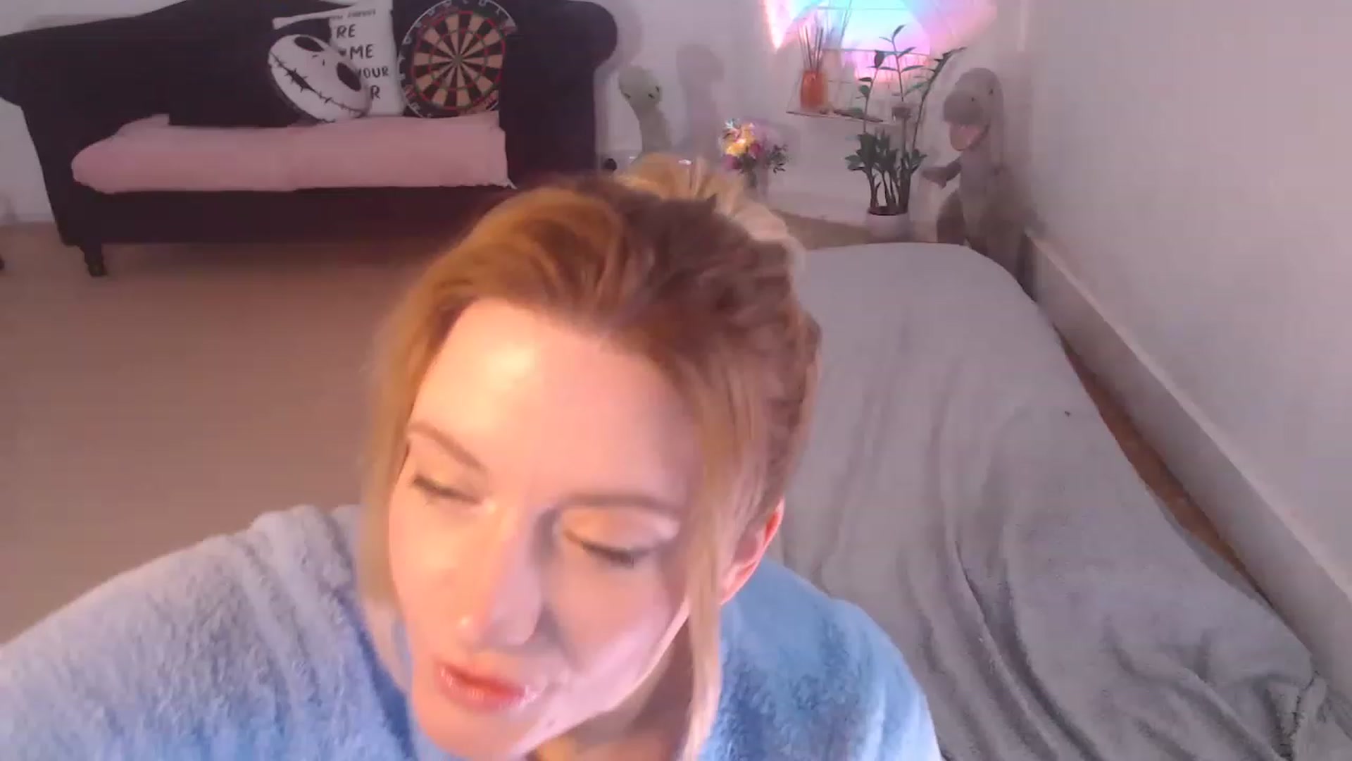 Gallery image thumbnail from DaisyChainedX's myfreecams stream on, 03/09/2023, 15:22 image 10 of 20