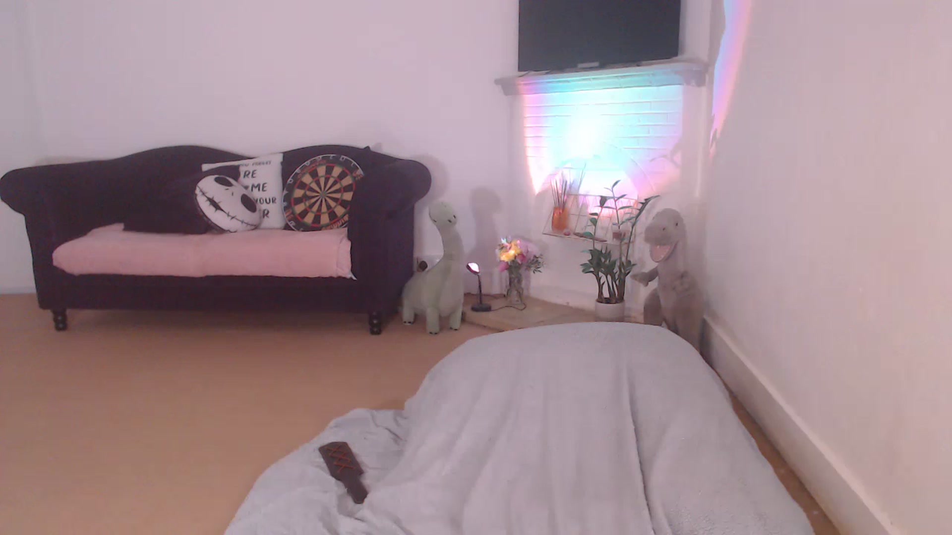 Gallery image thumbnail from DaisyChainedX's myfreecams stream on, 03/09/2023, 17:46 image 7 of 20