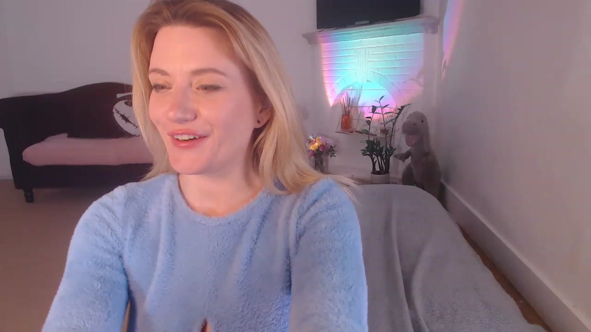 Gallery image thumbnail from DaisyChainedX's myfreecams stream on, 03/09/2023, 17:46 image 5 of 20