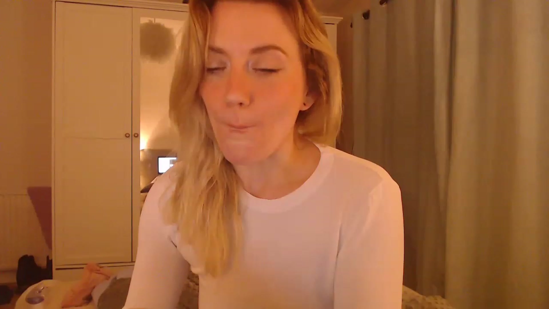 Gallery image thumbnail from DaisyChainedX's myfreecams stream on, 03/16/2023, 02:26 image 11 of 20