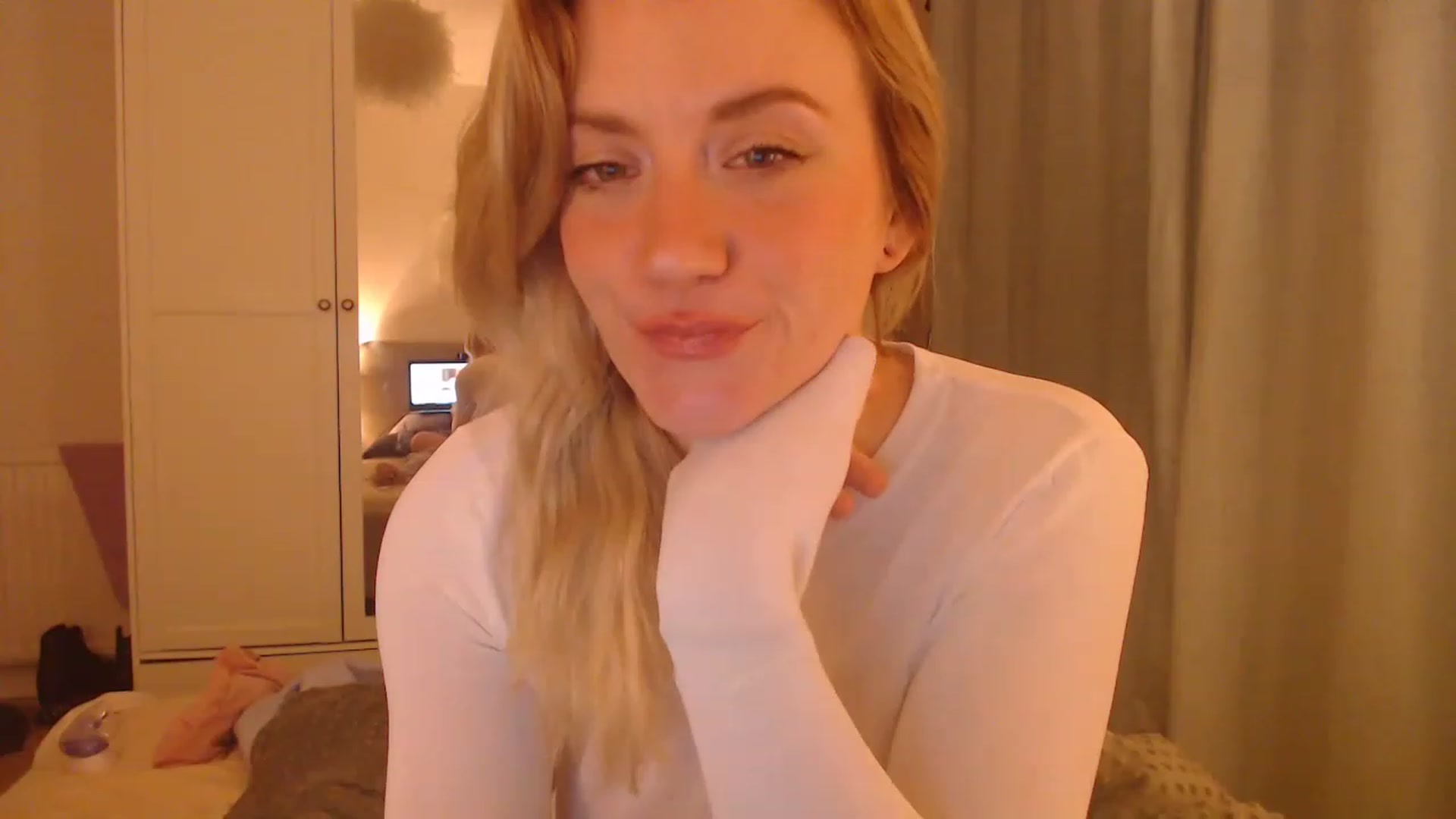 Gallery image thumbnail from DaisyChainedX's myfreecams stream on, 03/16/2023, 02:26 image 9 of 20