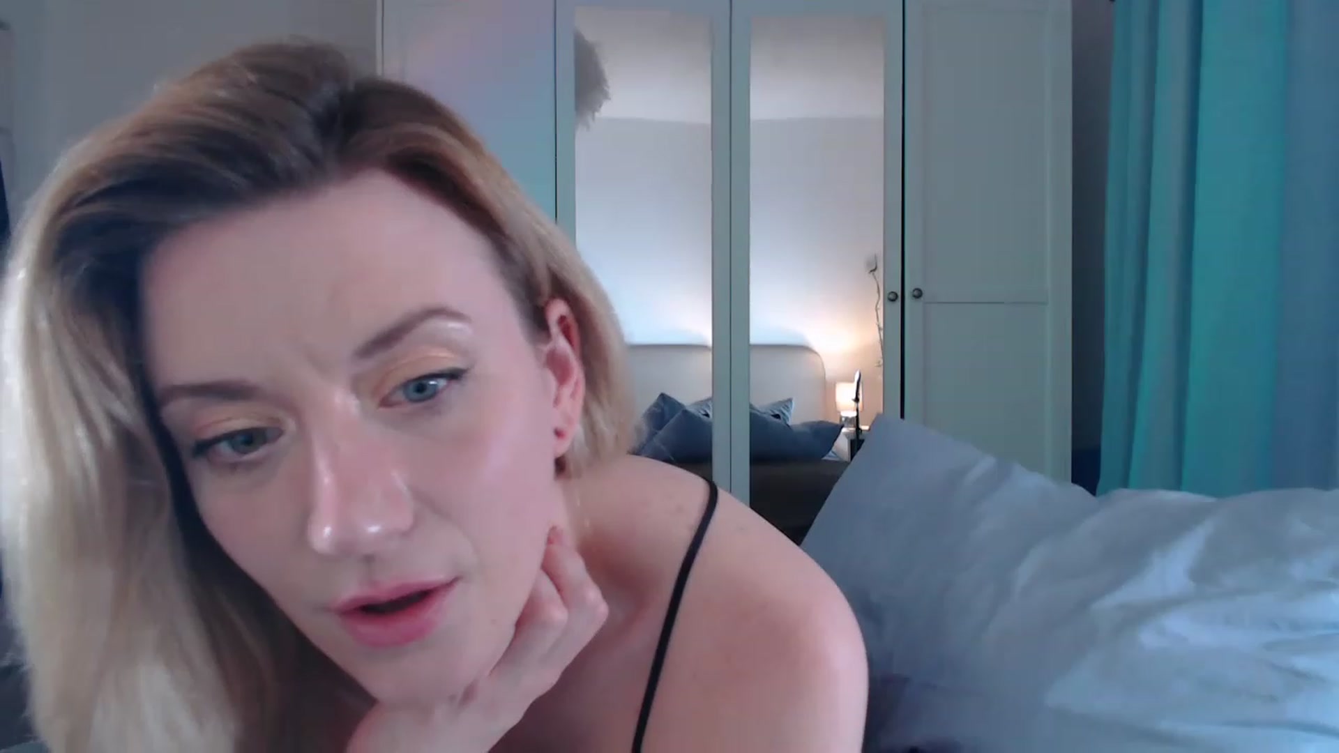 Gallery image thumbnail from DaisyChainedX's myfreecams stream on, 03/22/2023, 24:07 image 4 of 20
