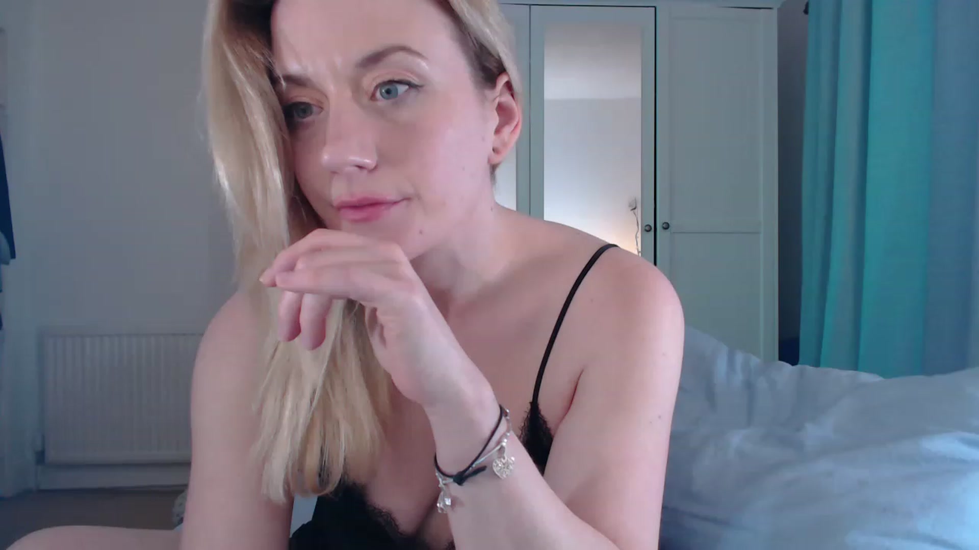 Gallery image thumbnail from DaisyChainedX's myfreecams stream on, 03/22/2023, 24:07 image 7 of 20