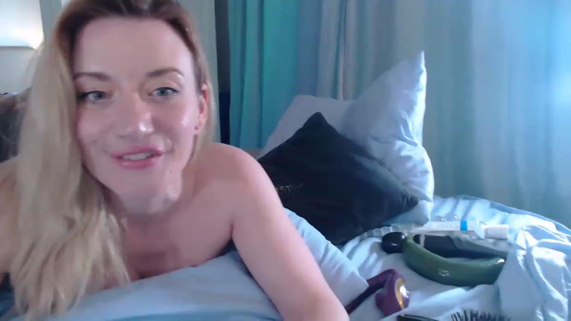 Gallery image thumbnail from DaisyChainedX's myfreecams stream on, 03/22/2023, 24:07 image 15 of 20