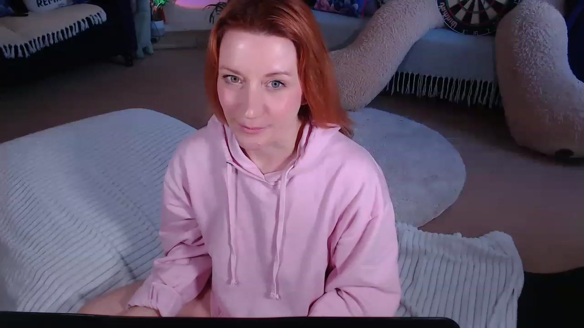 Gallery image thumbnail from DaisyChainedX's myfreecams stream on, 03/30/2023, 15:46 image 19 of 20