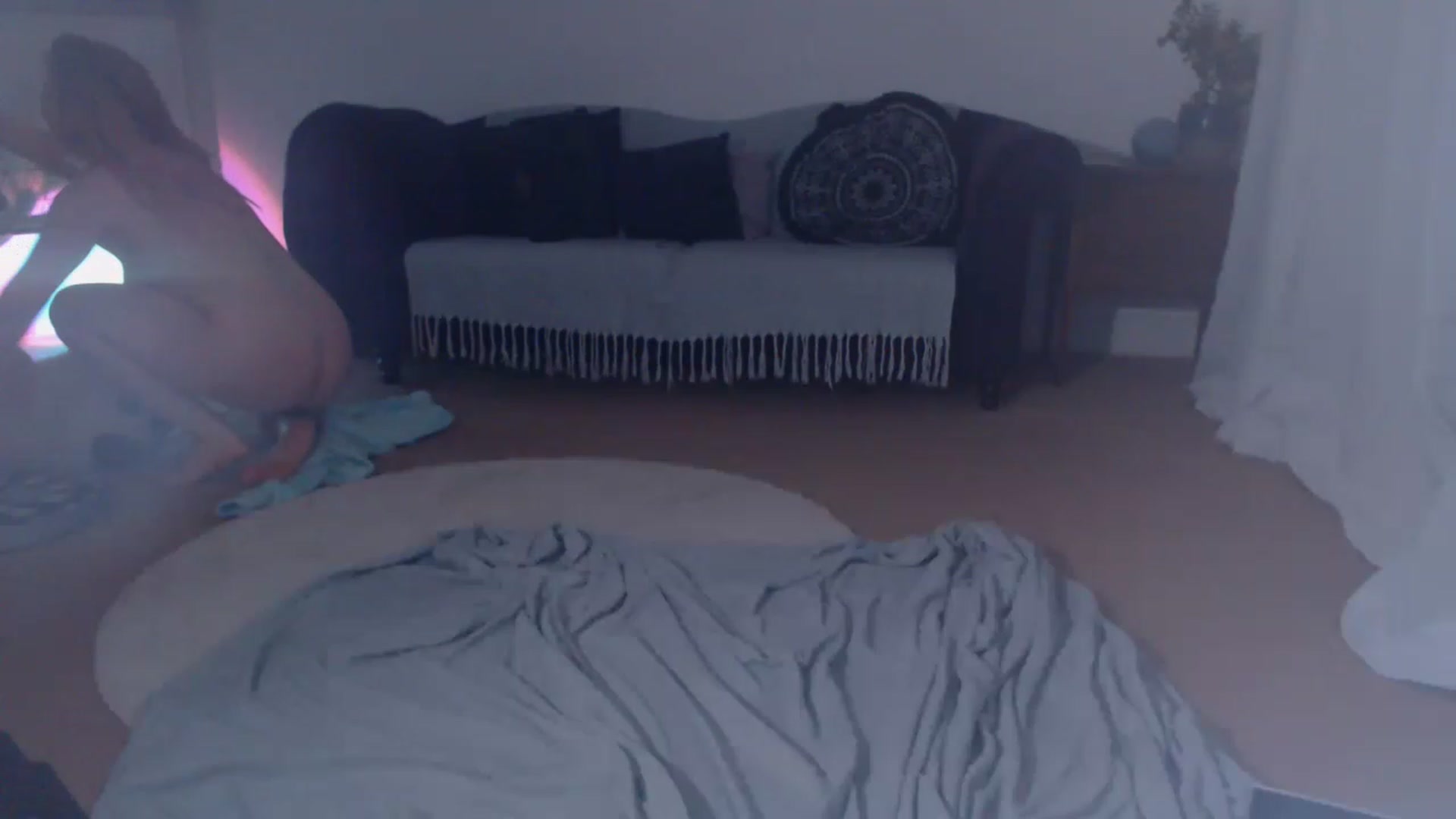 Gallery image thumbnail from DaisyChainedX's myfreecams stream on, 04/07/2023, 01:38 image 15 of 20