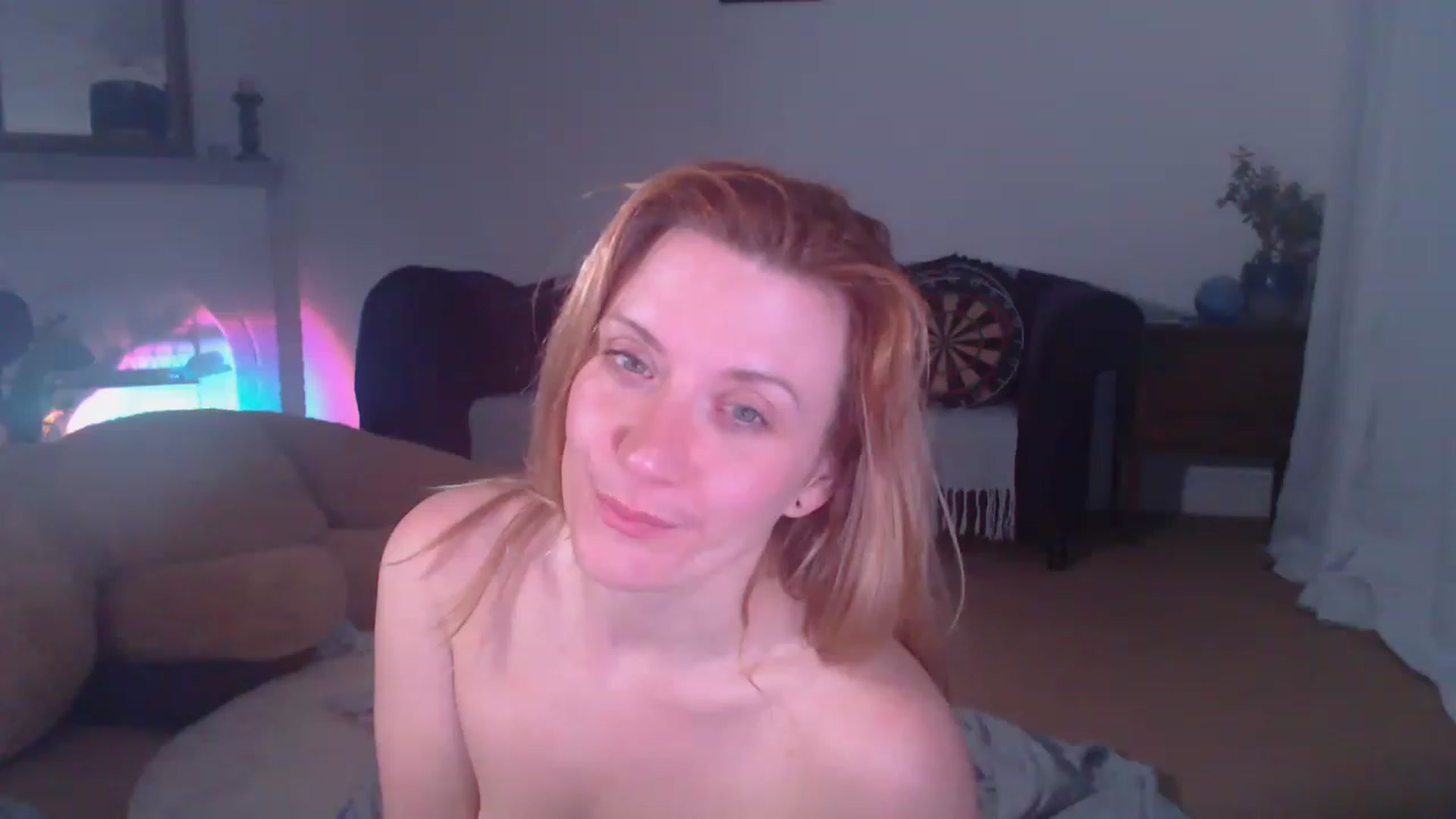 Gallery image thumbnail from DaisyChainedX's myfreecams stream on, 04/07/2023, 04:07 image 10 of 20