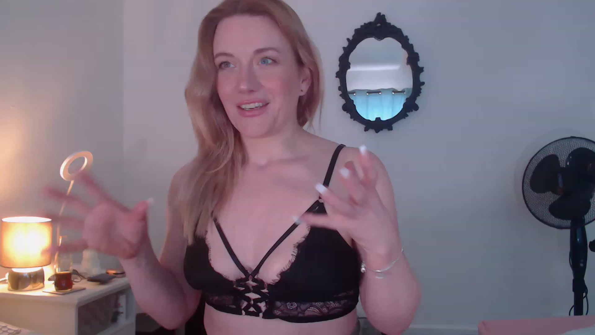 Gallery image thumbnail from DaisyChainedX's myfreecams stream on, 04/19/2023, 11:32 image 12 of 20