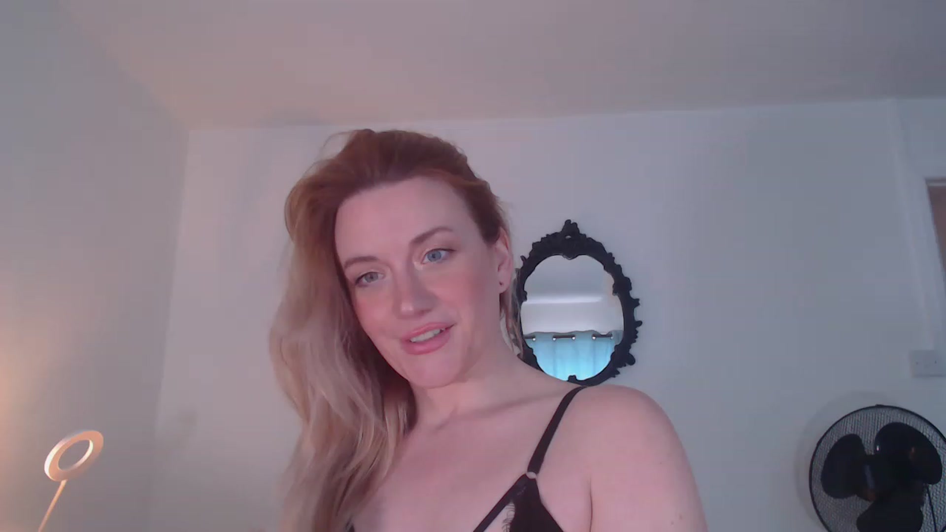 Gallery image thumbnail from DaisyChainedX's myfreecams stream on, 04/19/2023, 11:32 image 15 of 20
