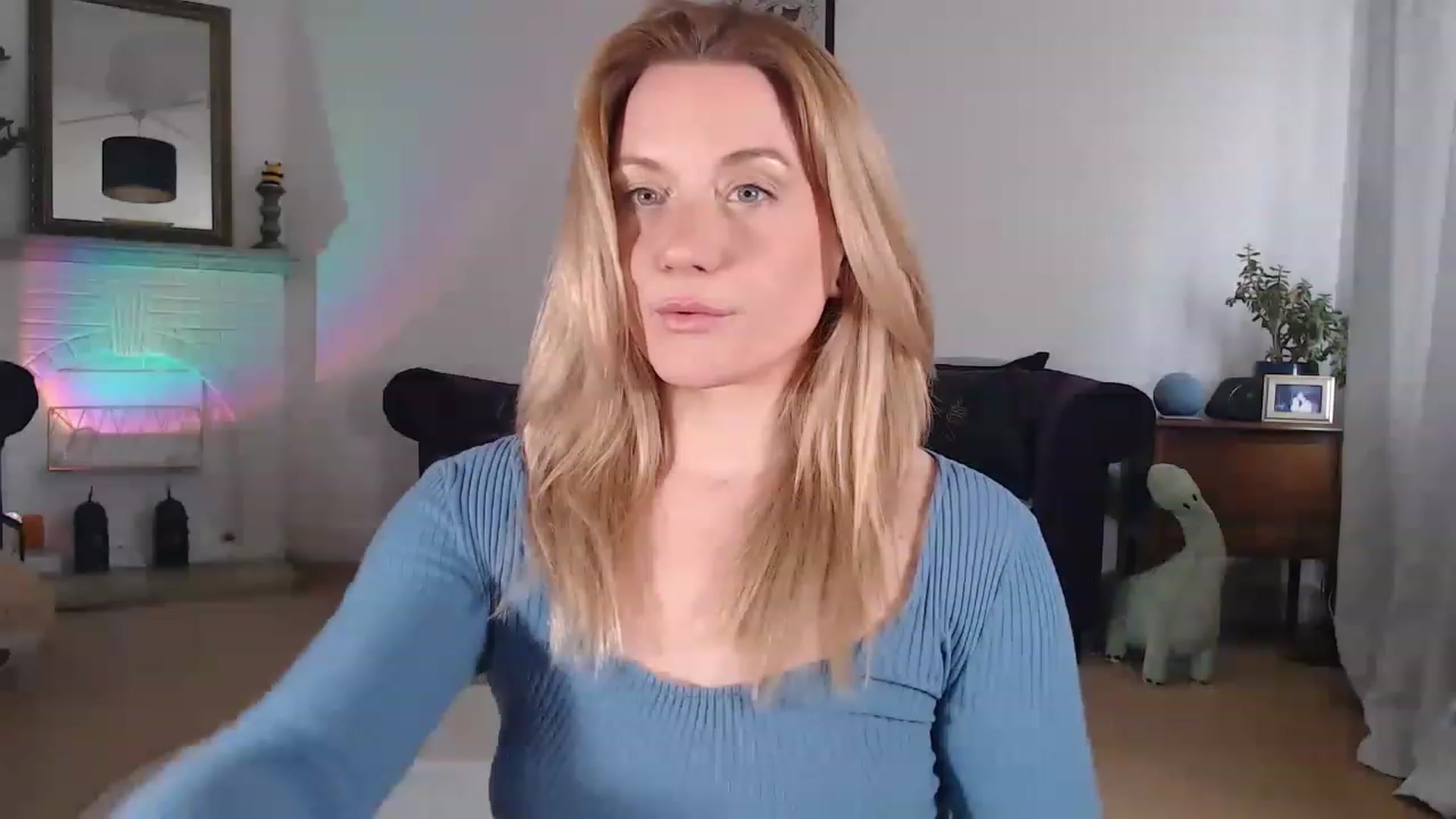 Gallery image thumbnail from DaisyChainedX's myfreecams stream on, 04/25/2023, 15:30 image 5 of 20