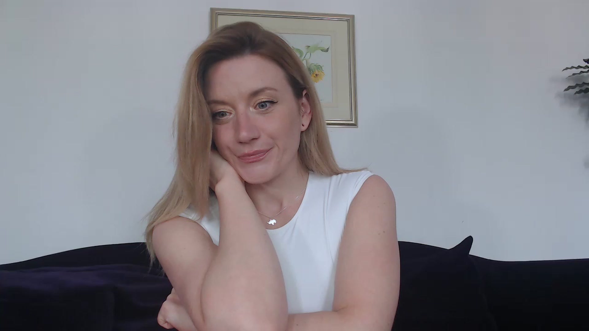 Gallery image thumbnail from DaisyChainedX's myfreecams stream on, 05/05/2023, 13:09 image 3 of 20