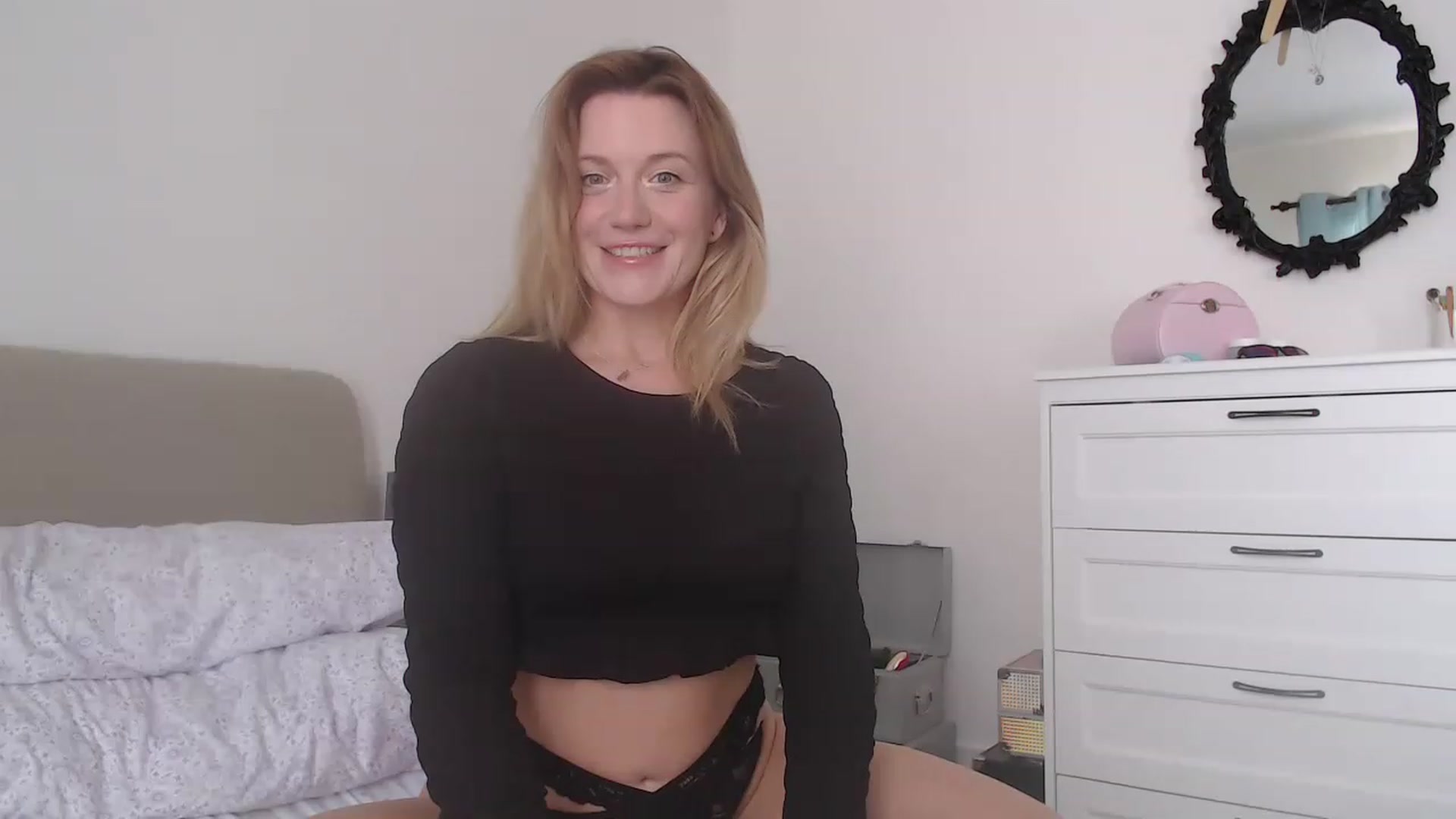Gallery image thumbnail from DaisyChainedX's myfreecams stream on, 06/12/2023, 13:44 image 7 of 20