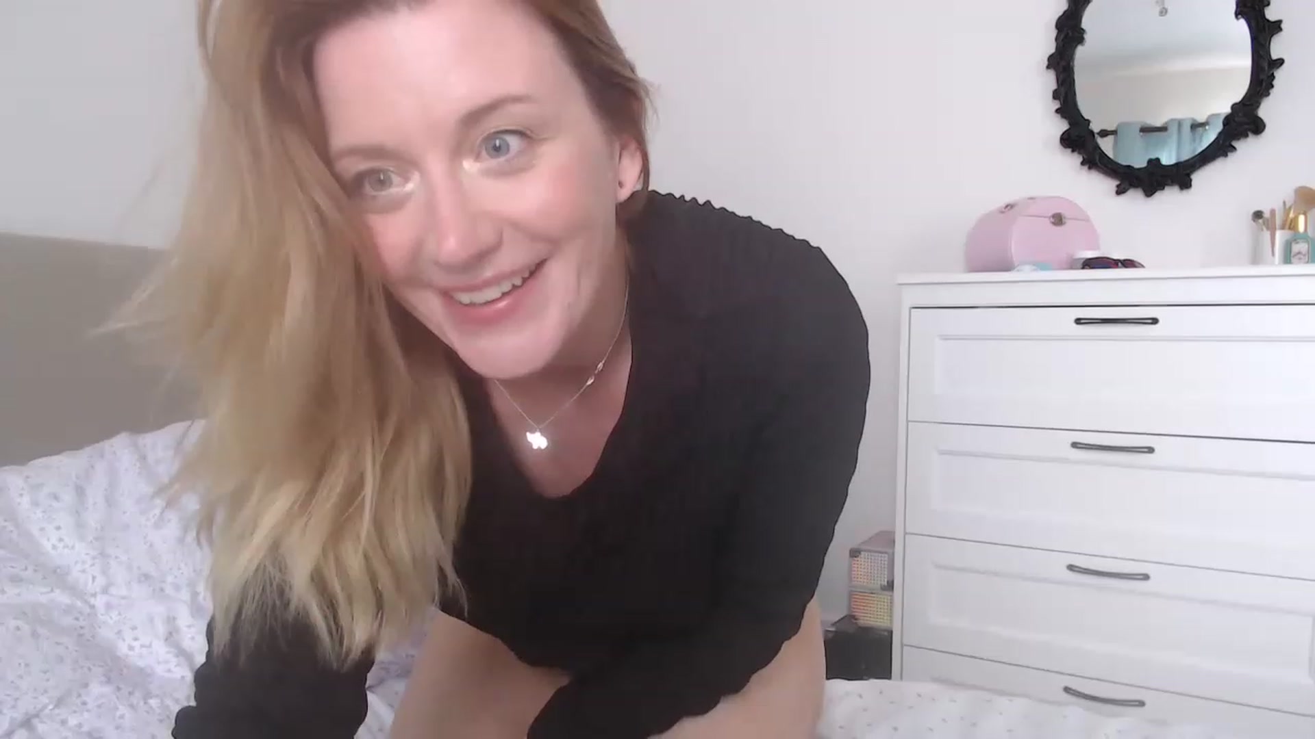 Gallery image thumbnail from DaisyChainedX's myfreecams stream on, 06/12/2023, 15:42 image 13 of 20