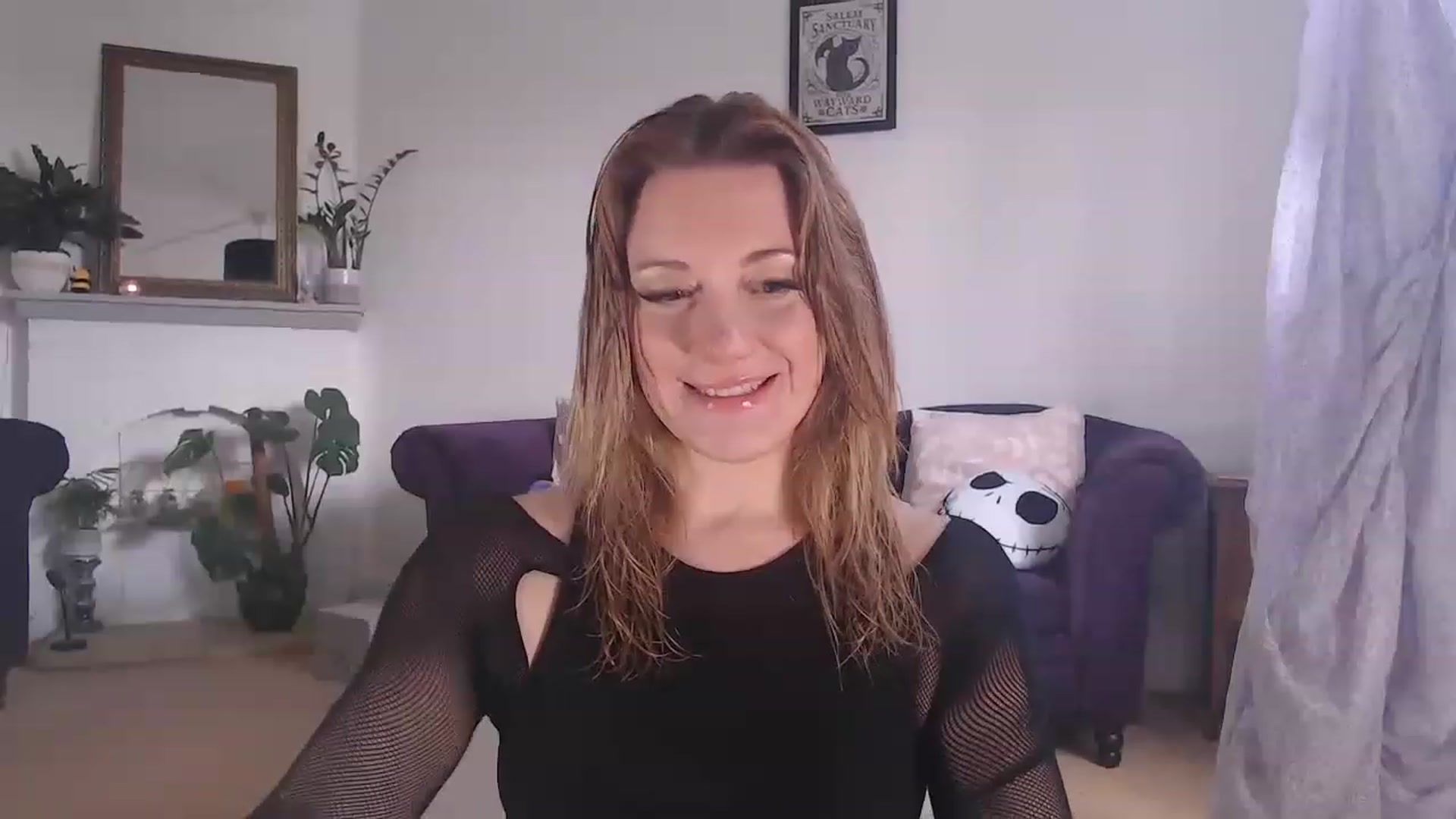 Gallery image thumbnail from DaisyChainedX's myfreecams stream on, 06/19/2023, 10:35 image 3 of 20