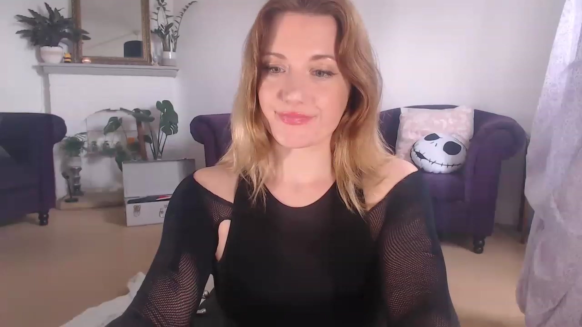 Gallery image thumbnail from DaisyChainedX's myfreecams stream on, 06/19/2023, 13:02 image 13 of 20