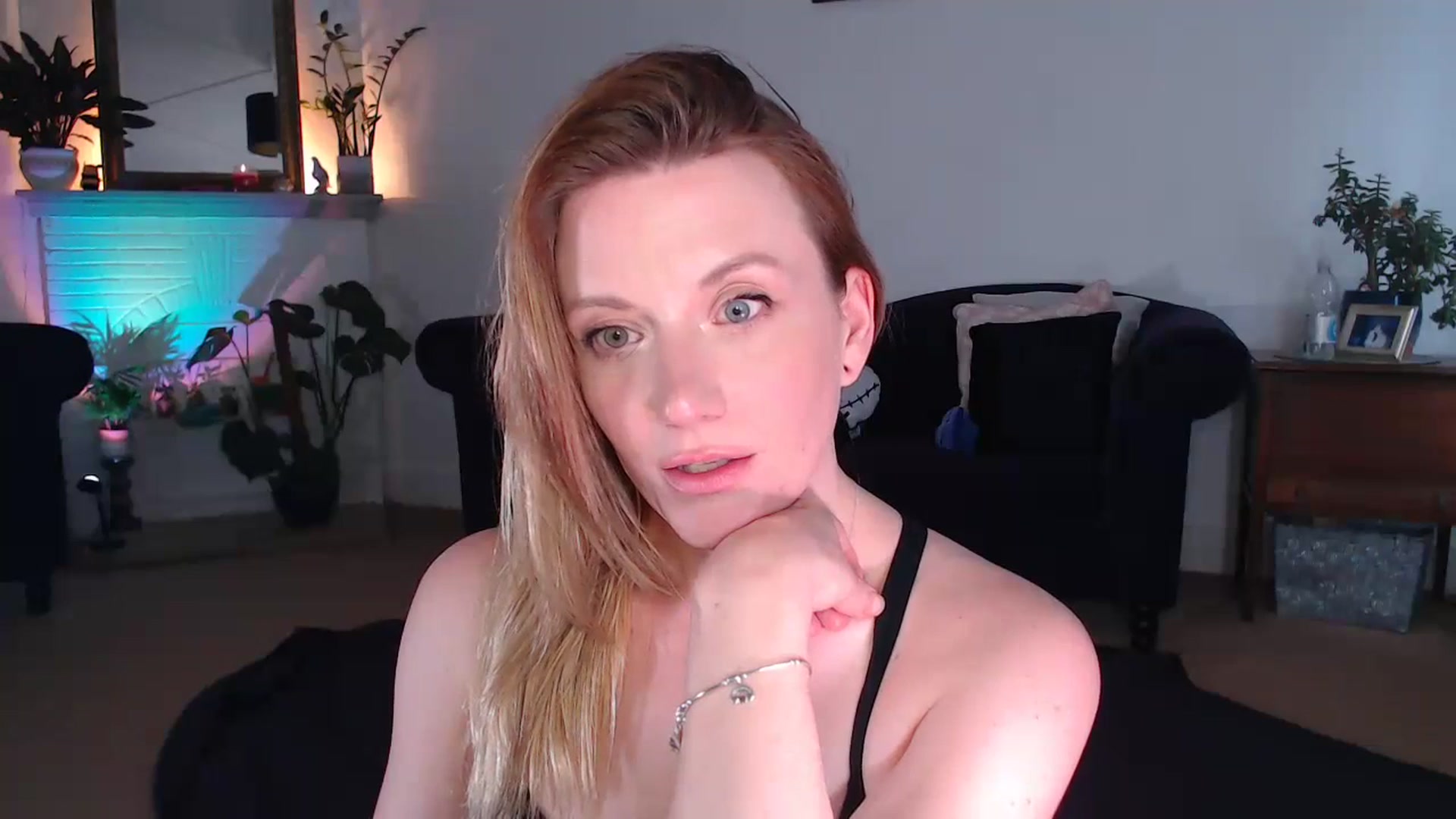 Gallery image thumbnail from DaisyChainedX's myfreecams stream on, 06/30/2023, 17:32 image 19 of 20