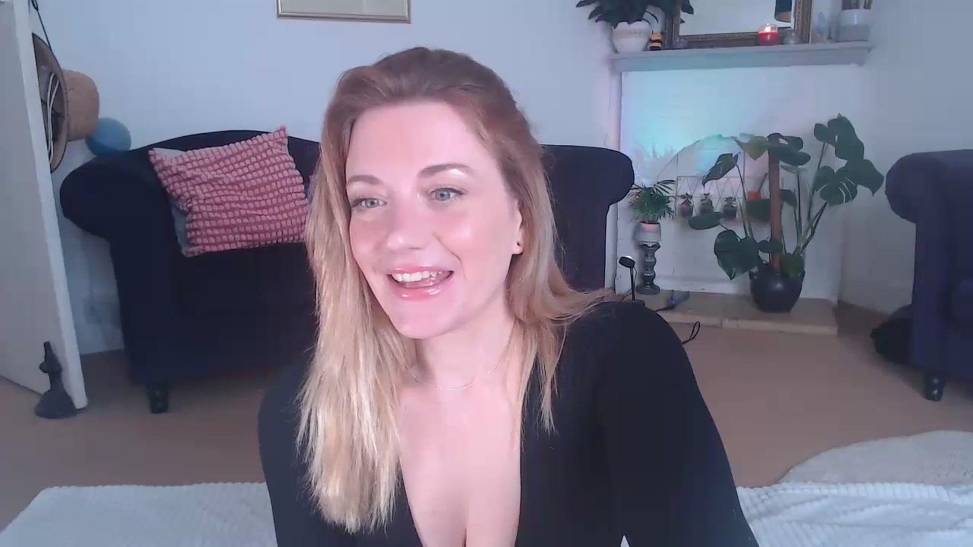 Gallery image thumbnail from DaisyChainedX's myfreecams stream on, 07/03/2023, 08:41 image 16 of 20