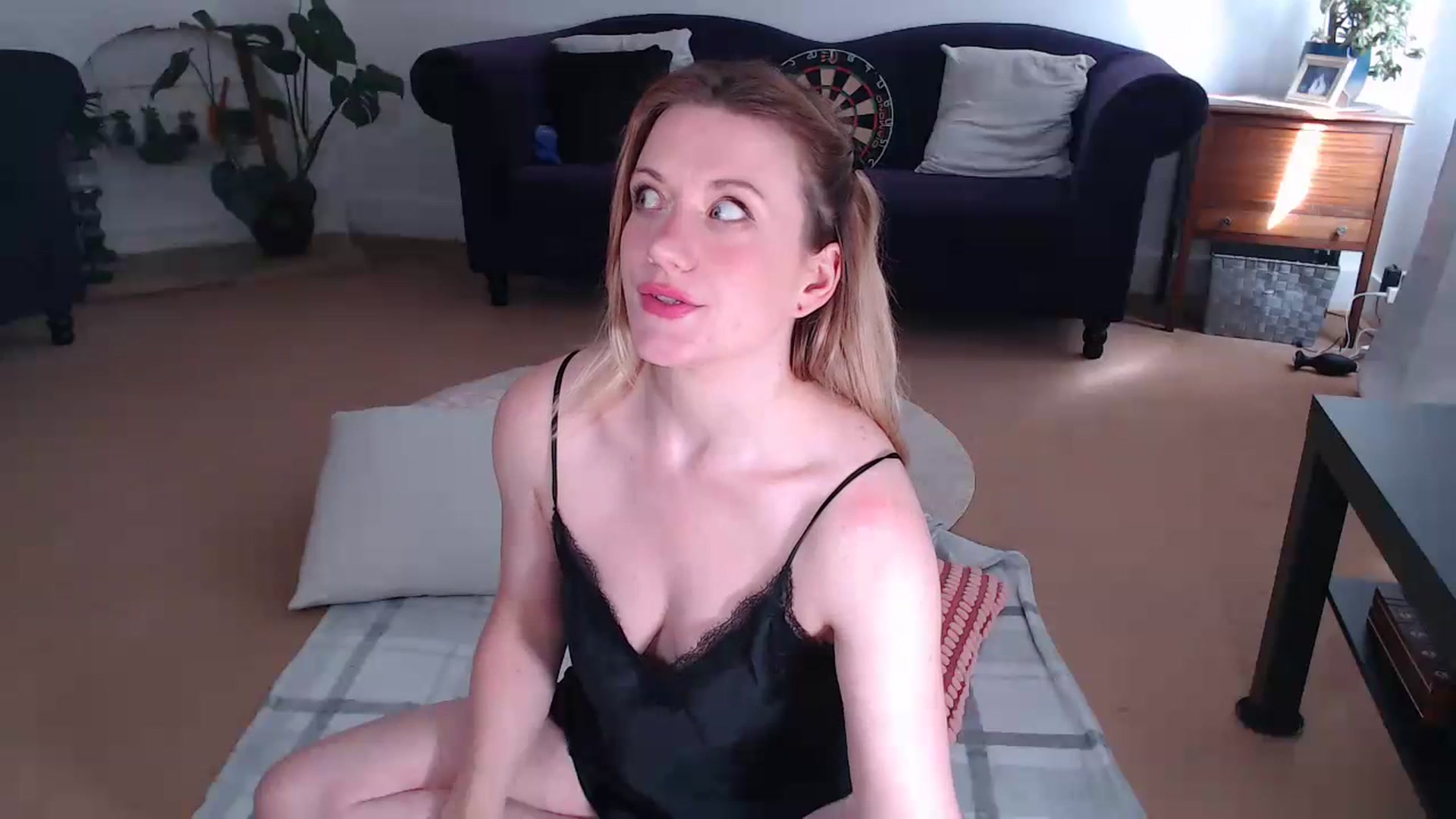 Gallery image thumbnail from DaisyChainedX's myfreecams stream on, 07/20/2023, 08:41 image 12 of 20