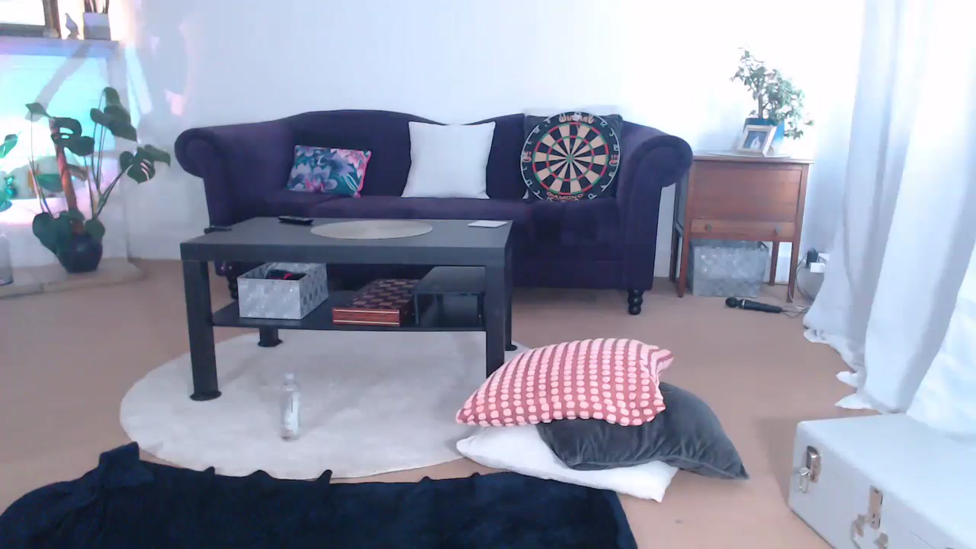 Gallery image thumbnail from DaisyChainedX's myfreecams stream on, 08/01/2023, 14:25 image 8 of 20