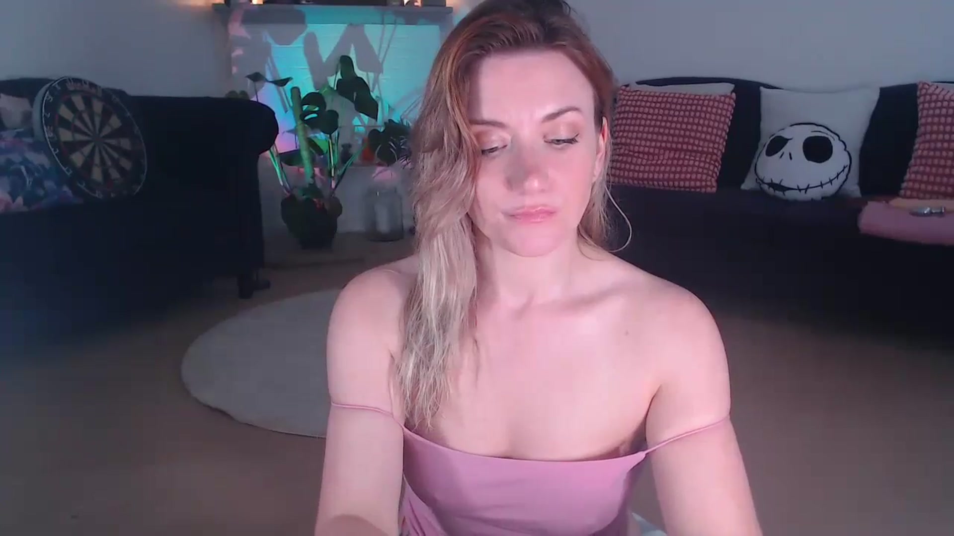 Gallery image thumbnail from DaisyChainedX's myfreecams stream on, 08/16/2023, 11:27 image 13 of 20